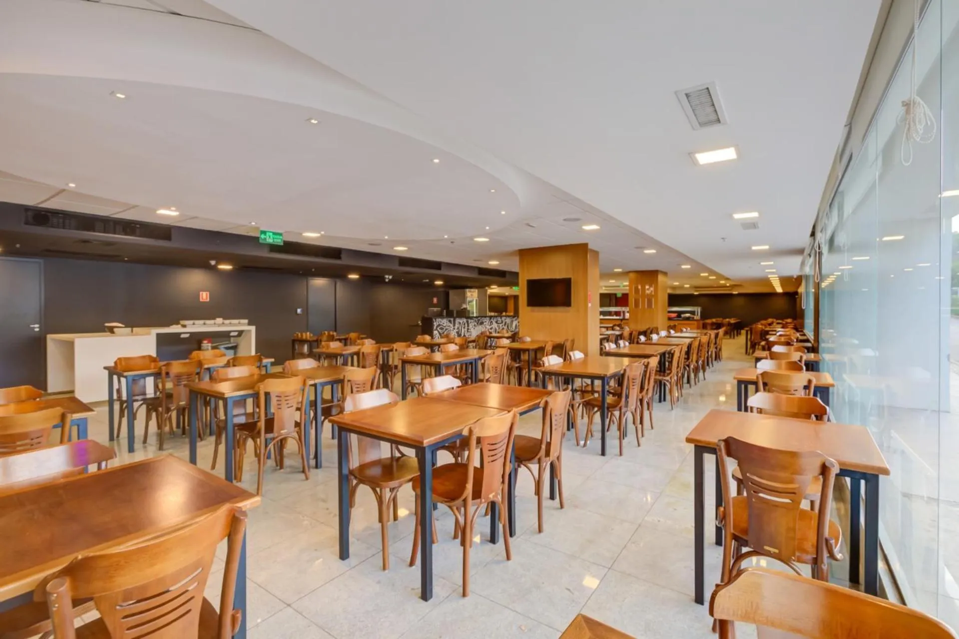 Restaurant/places to eat in ibis Rio de Janeiro Nova America