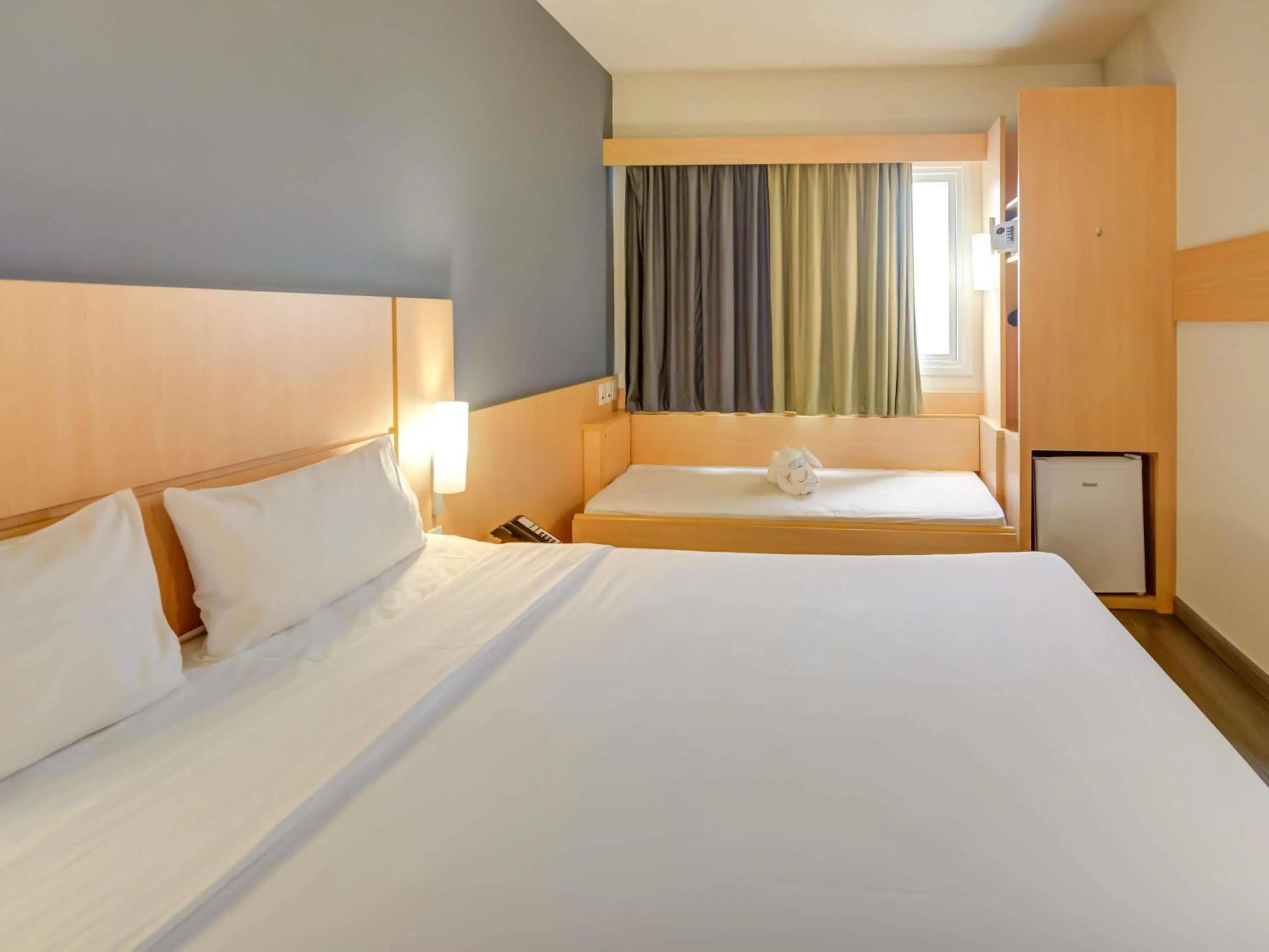 Bedroom, Bed in ibis Rio de Janeiro Nova America