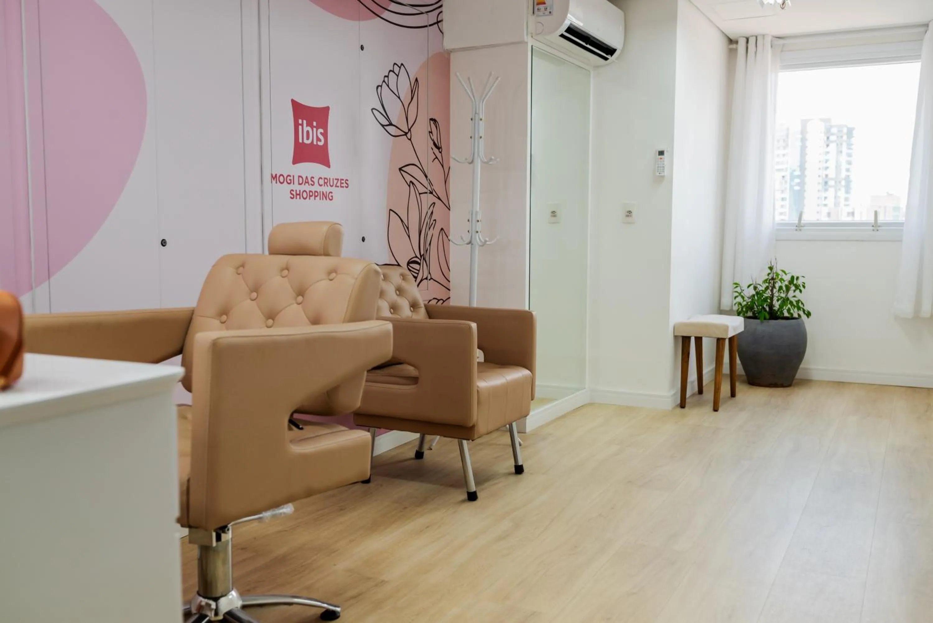 hair dresser in ibis Mogi das Cruzes Shopping