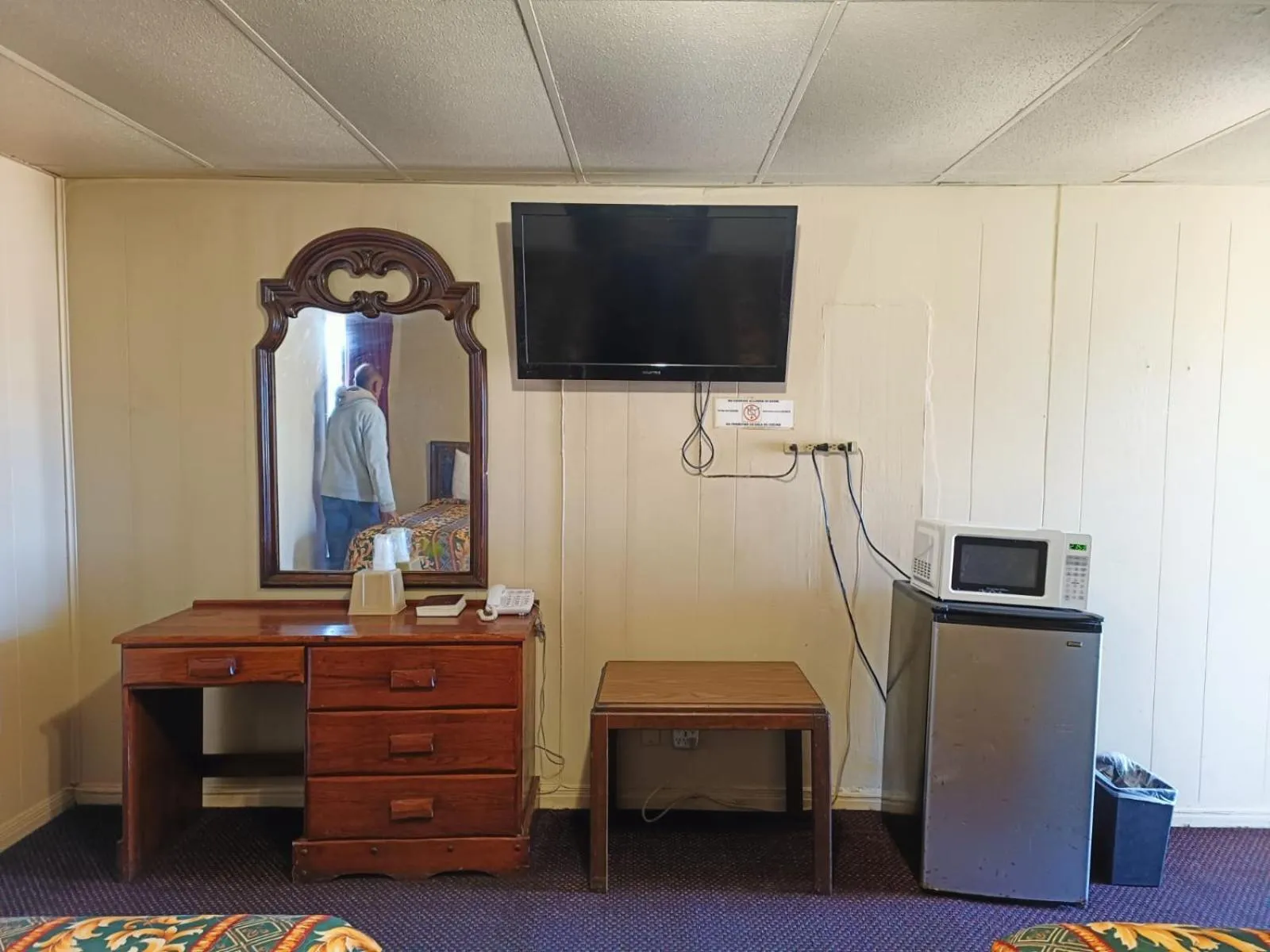 Bedroom in Triangle Motel by OYO Mexia Texas