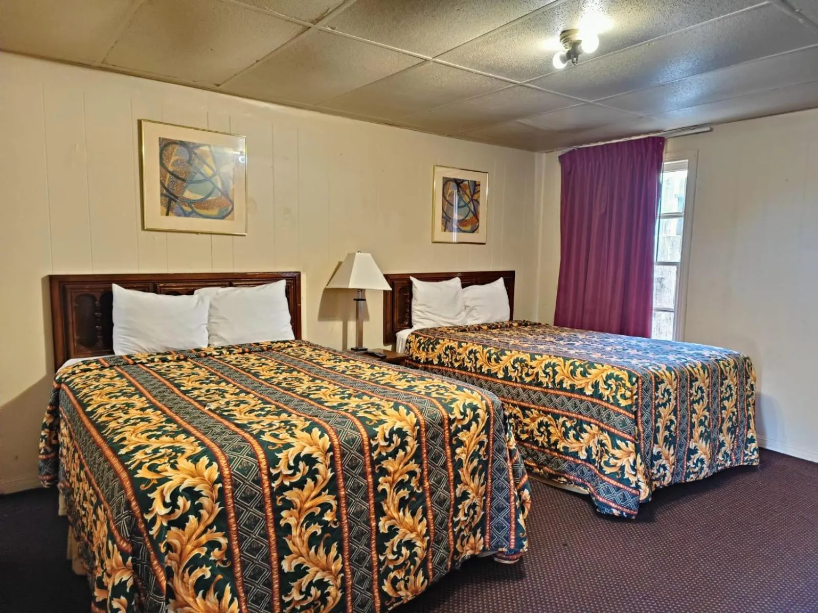 Bedroom in Triangle Motel by OYO Mexia Texas