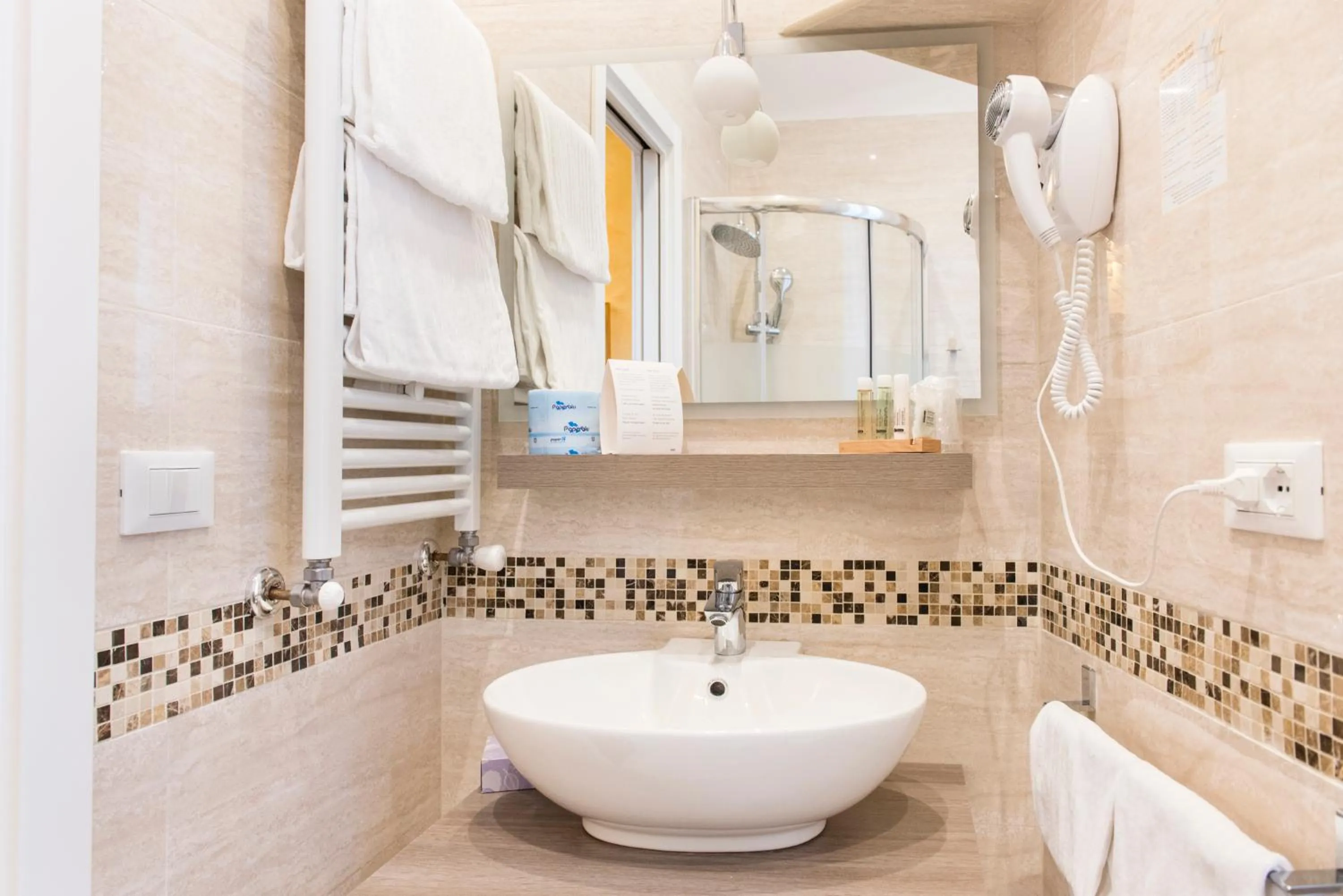 Bathroom in Domus Trevi