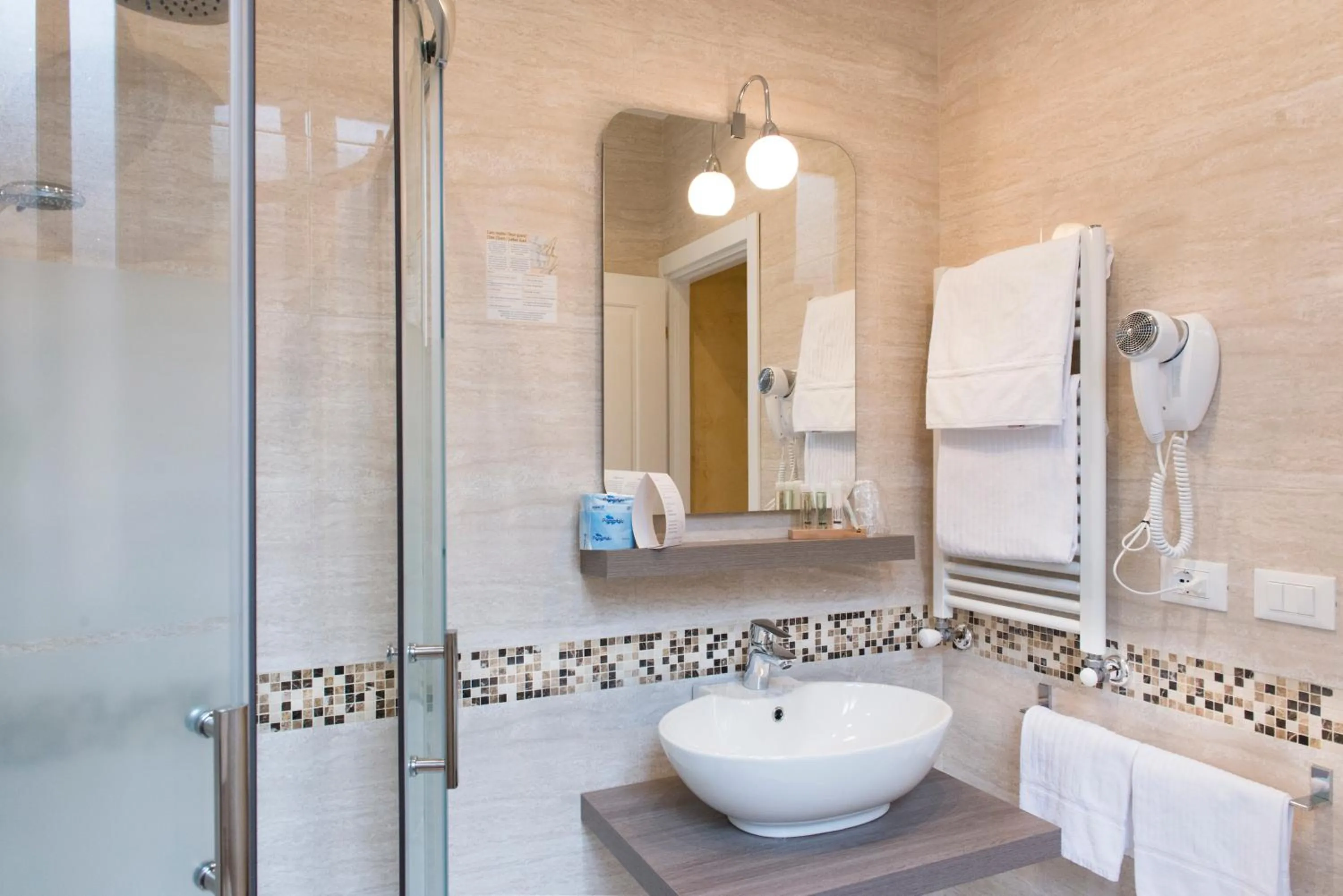 Bathroom in Domus Trevi