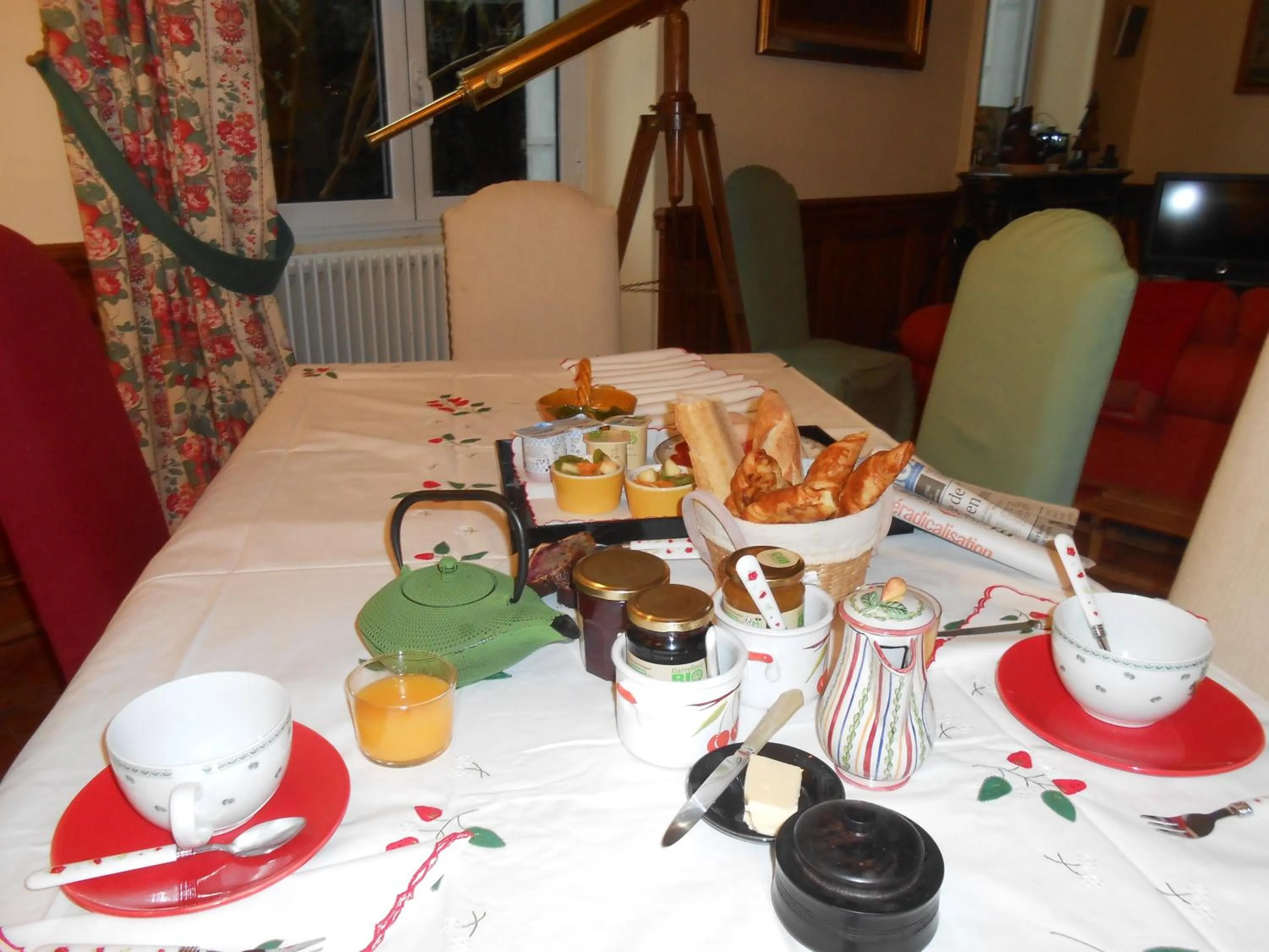 Continental breakfast in Chambres Rue De Lorry