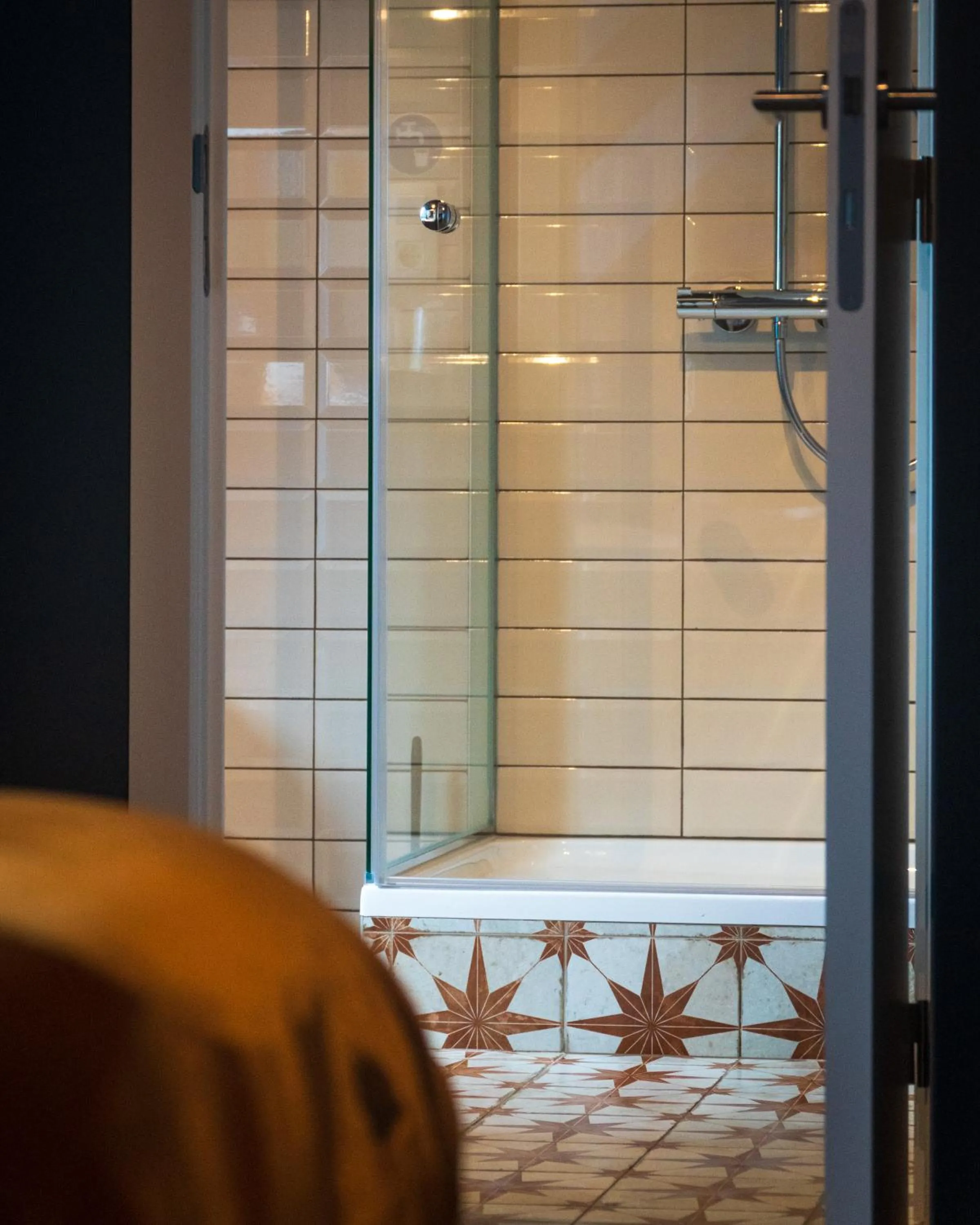 Shower in Gran Hotel De Passage