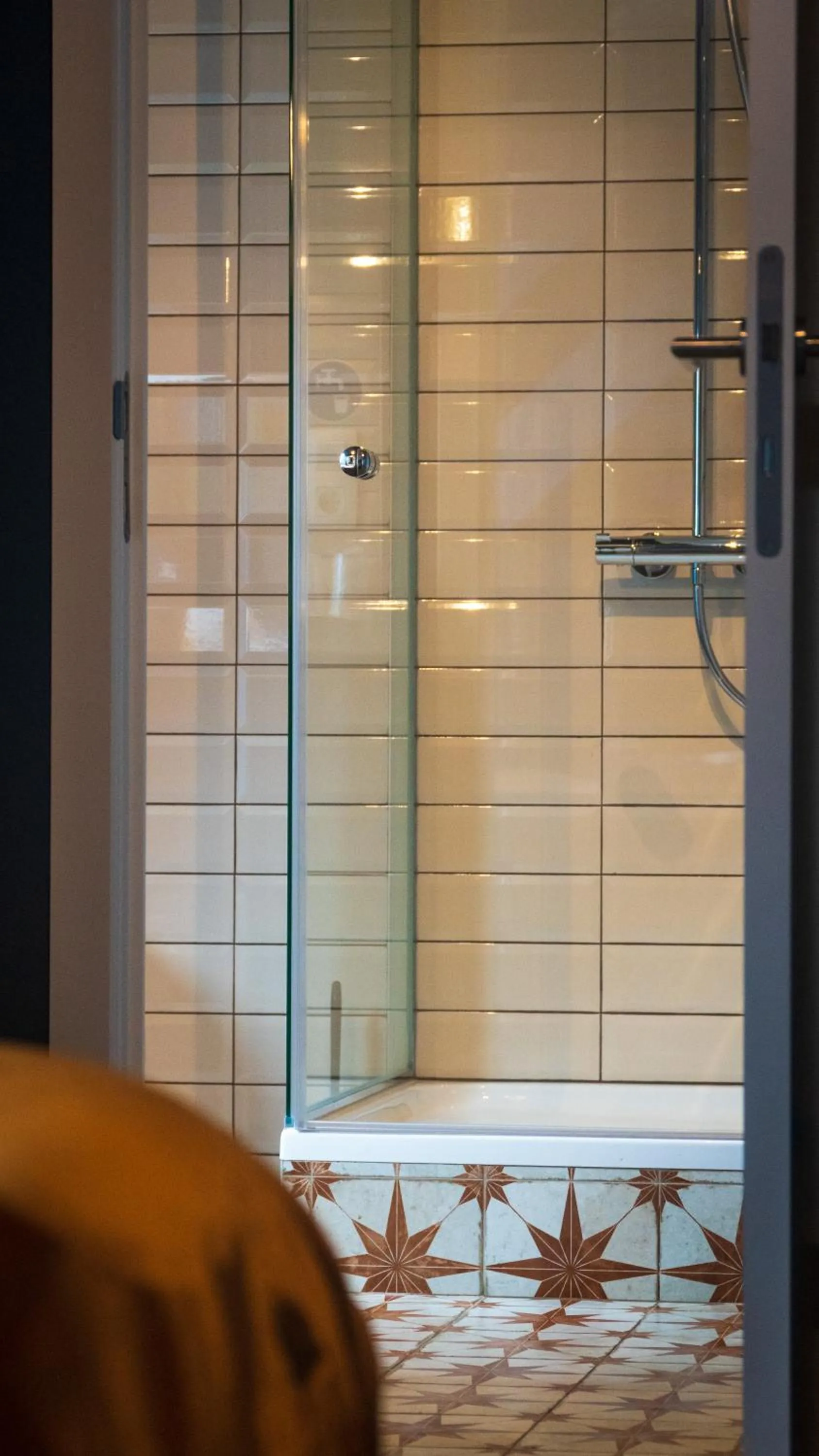 Shower in Gran Hotel De Passage