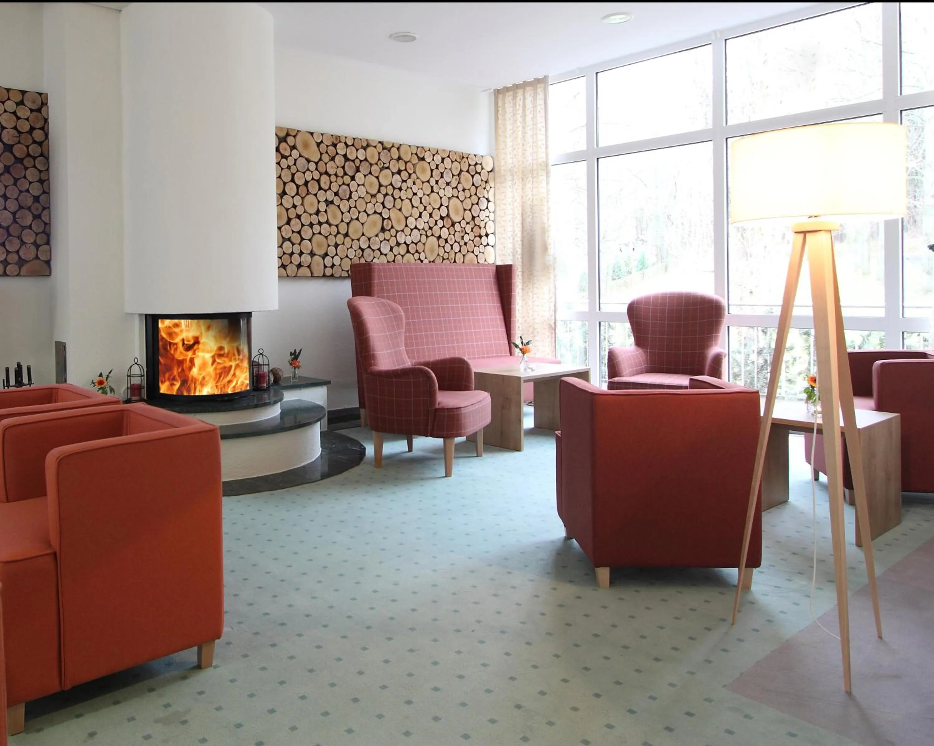 Communal lounge/ TV room in Akzent Hotel Am Burgholz