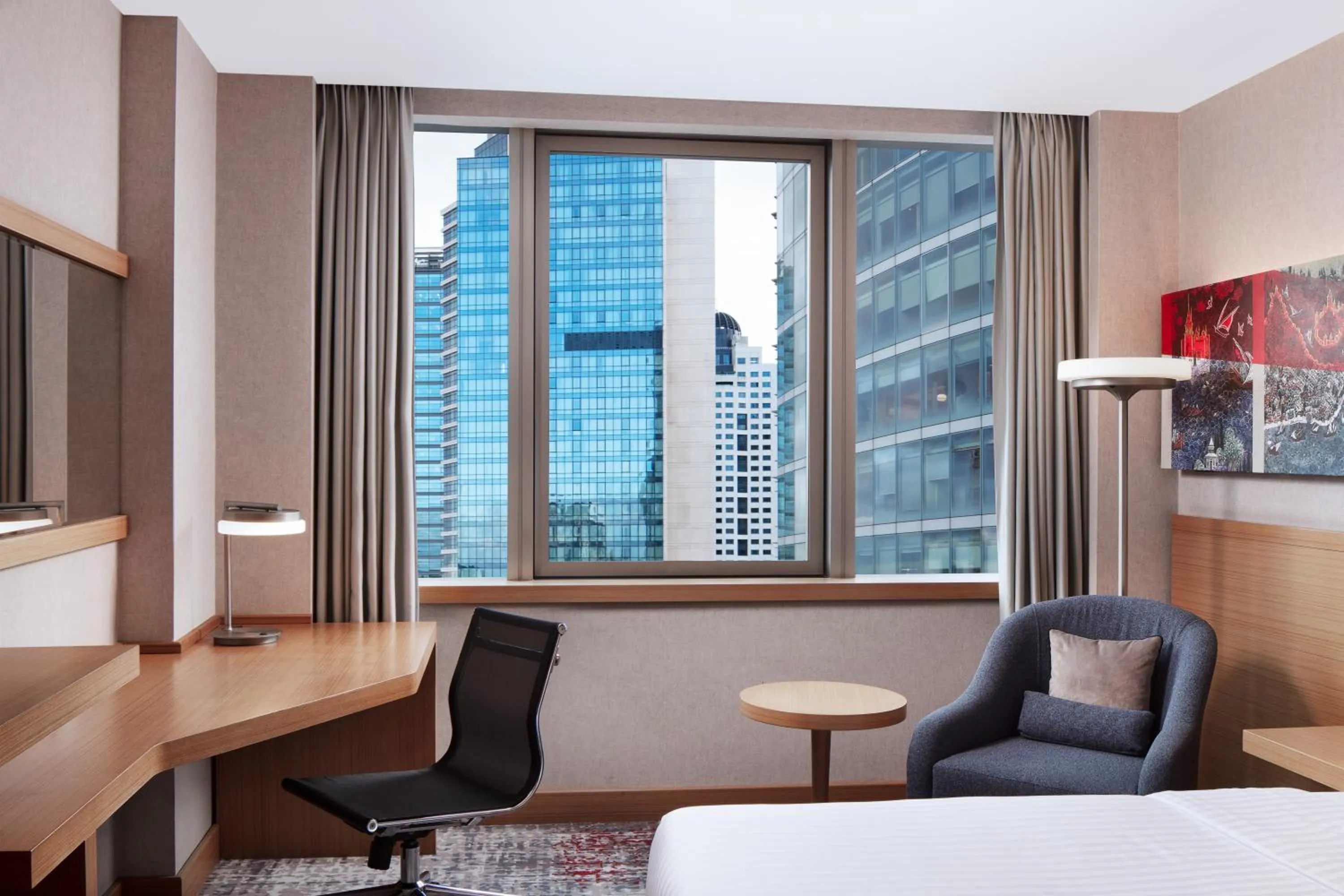 City view, Bed in Delta Hotels by Marriott Istanbul Levent