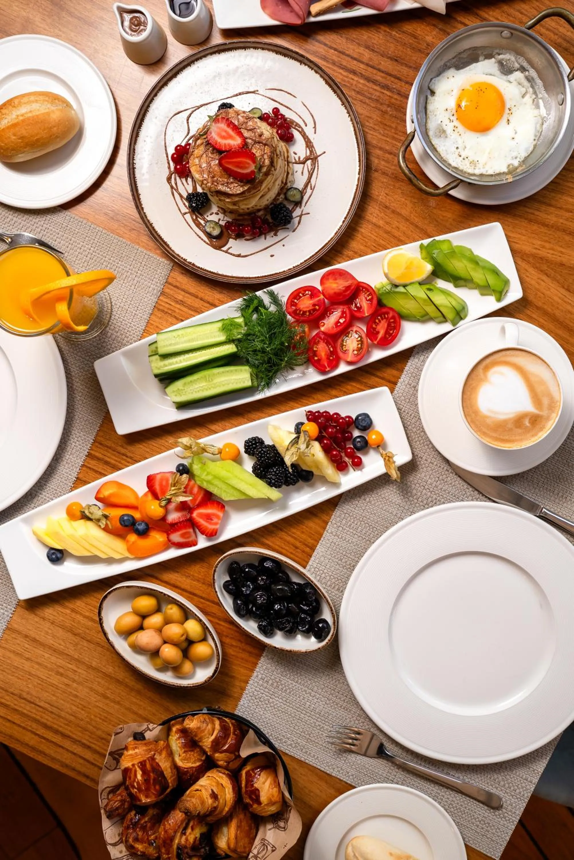 Restaurant/places to eat in Delta Hotels by Marriott Istanbul Levent