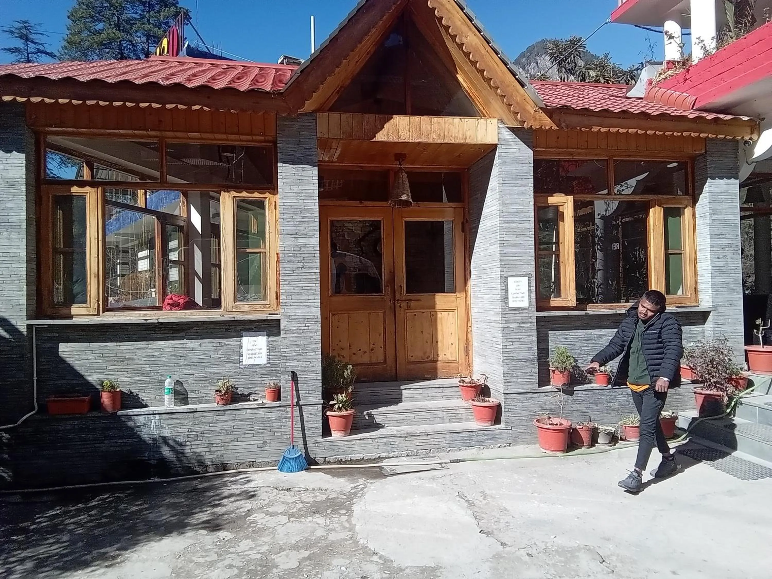 Property building in Hotel Purnima - A Riverside Hotel in Kasol