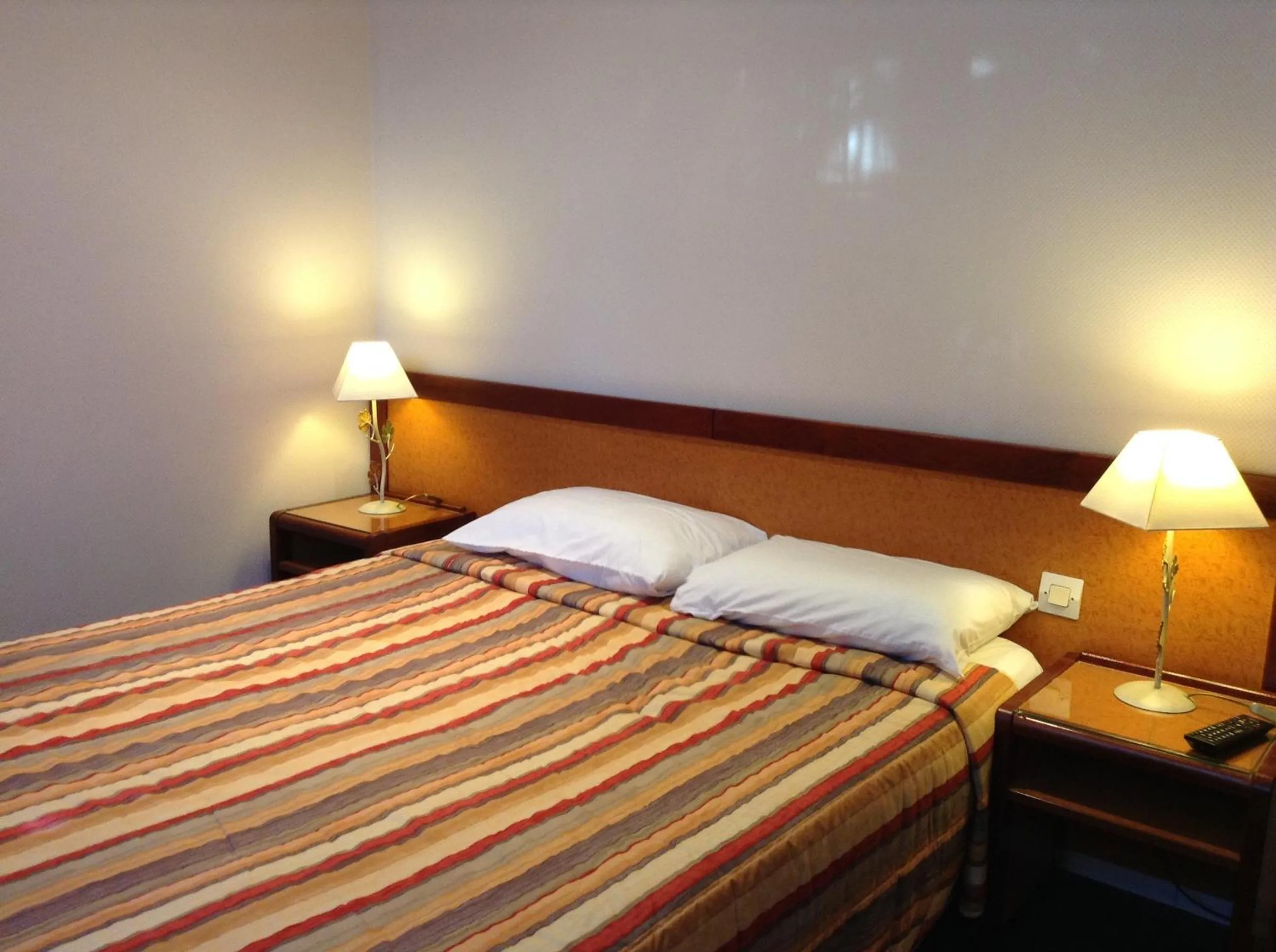 Bed in Hotel les Troenes