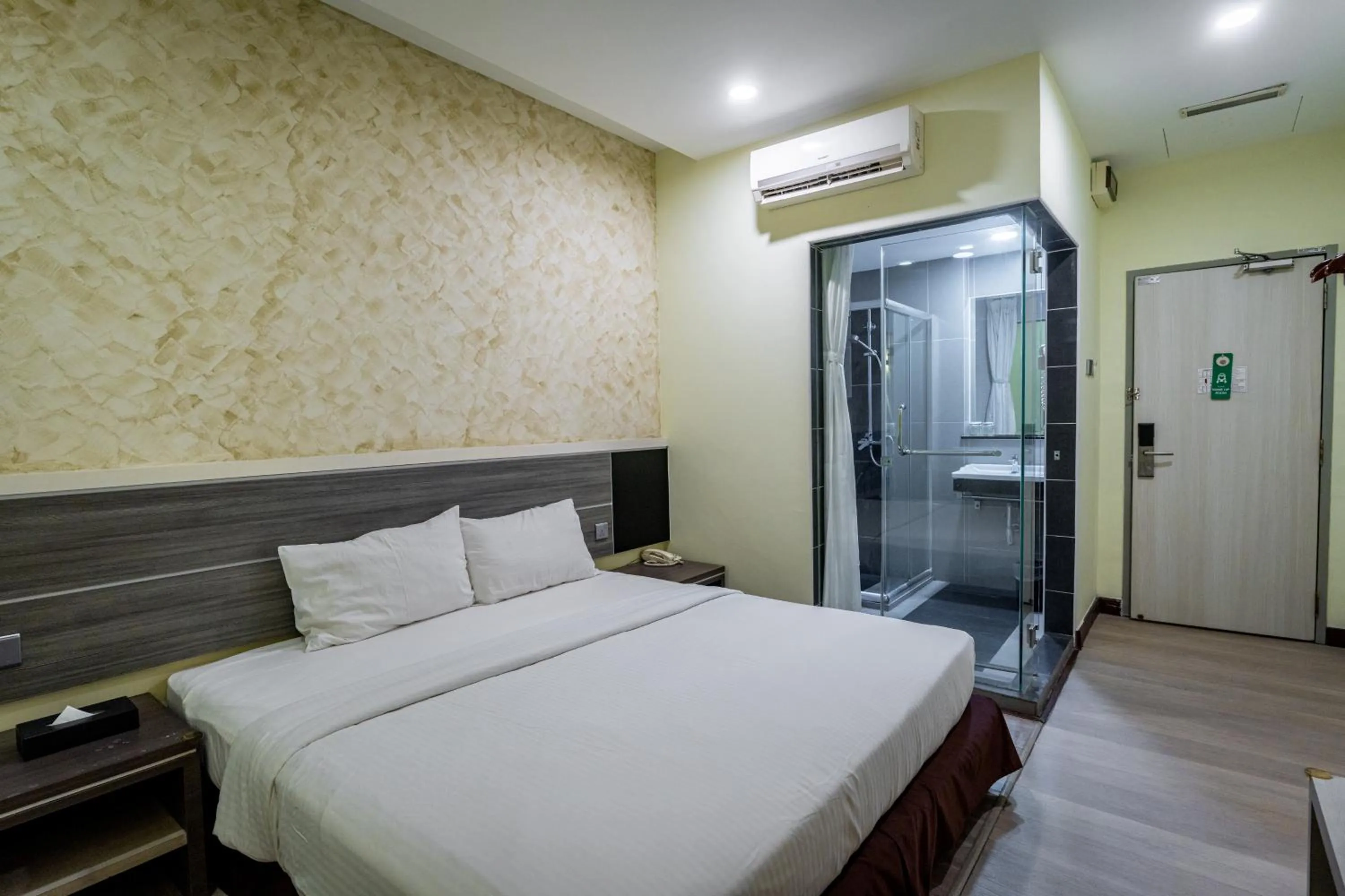 Bedroom, Bed in Indra Hotel Ipoh