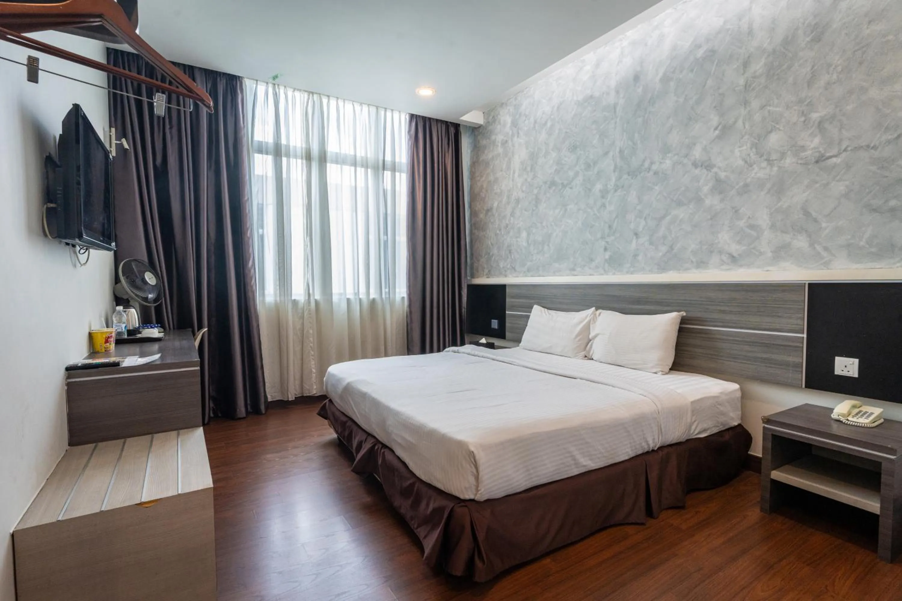 Bedroom, Bed in Indra Hotel Ipoh