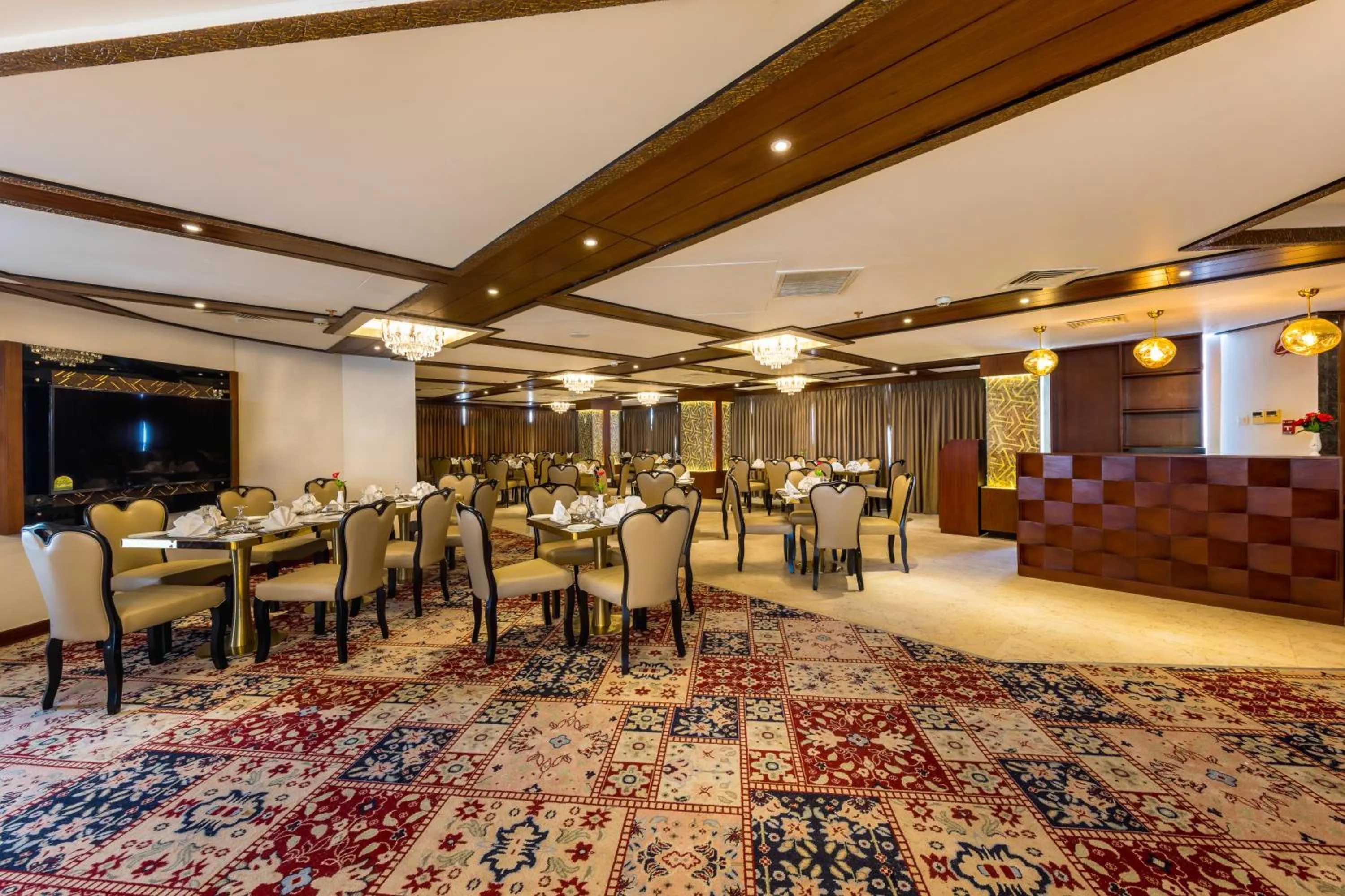 Restaurant/places to eat in Grand Palace Hotel & Resort Dhaka