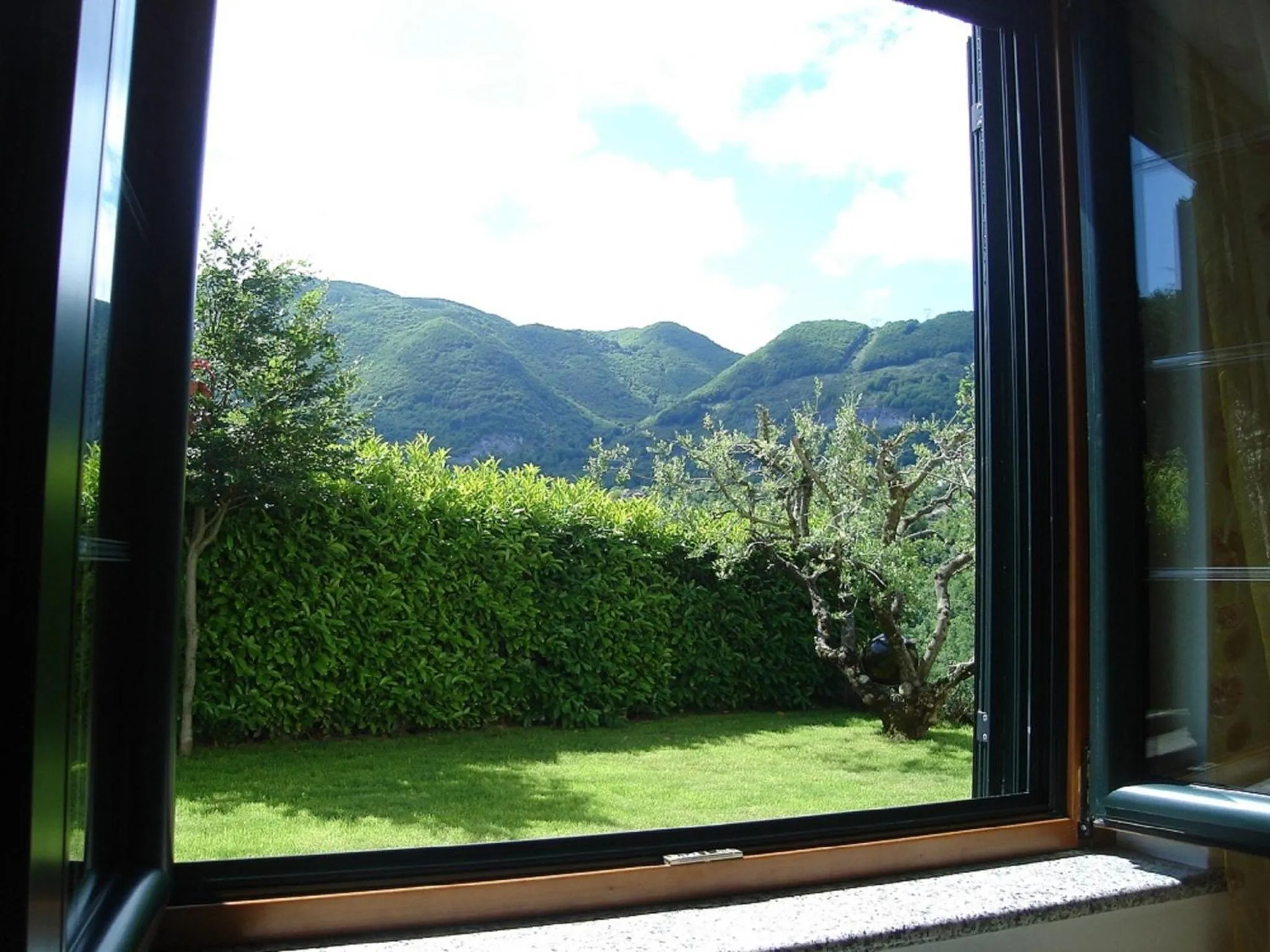 Mountain view in B&B Sole del Pollino
