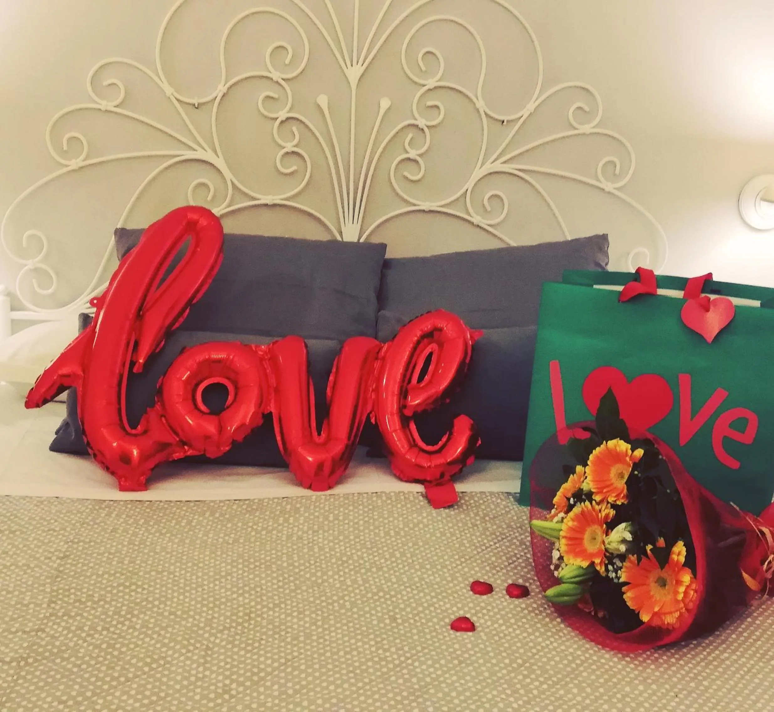 Decorative detail, Bed in Vaticano Charming Rooms