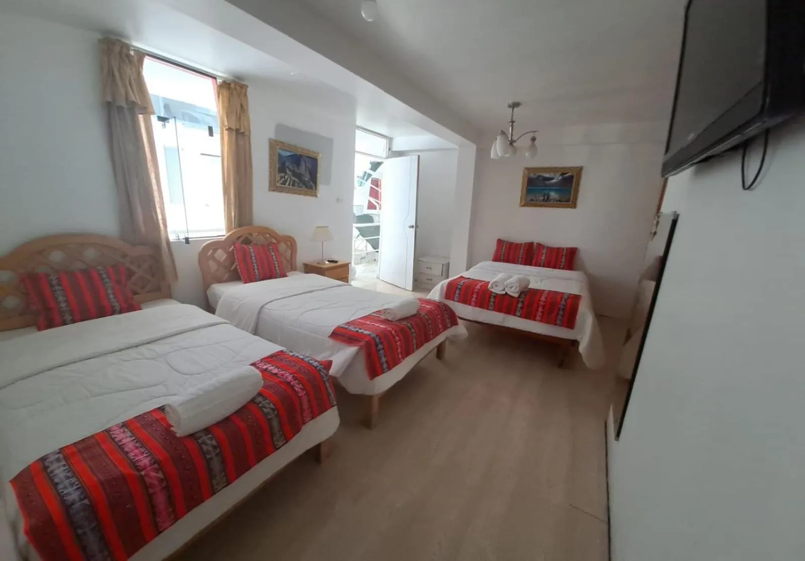 Photo of the whole room in Hotel Plateros