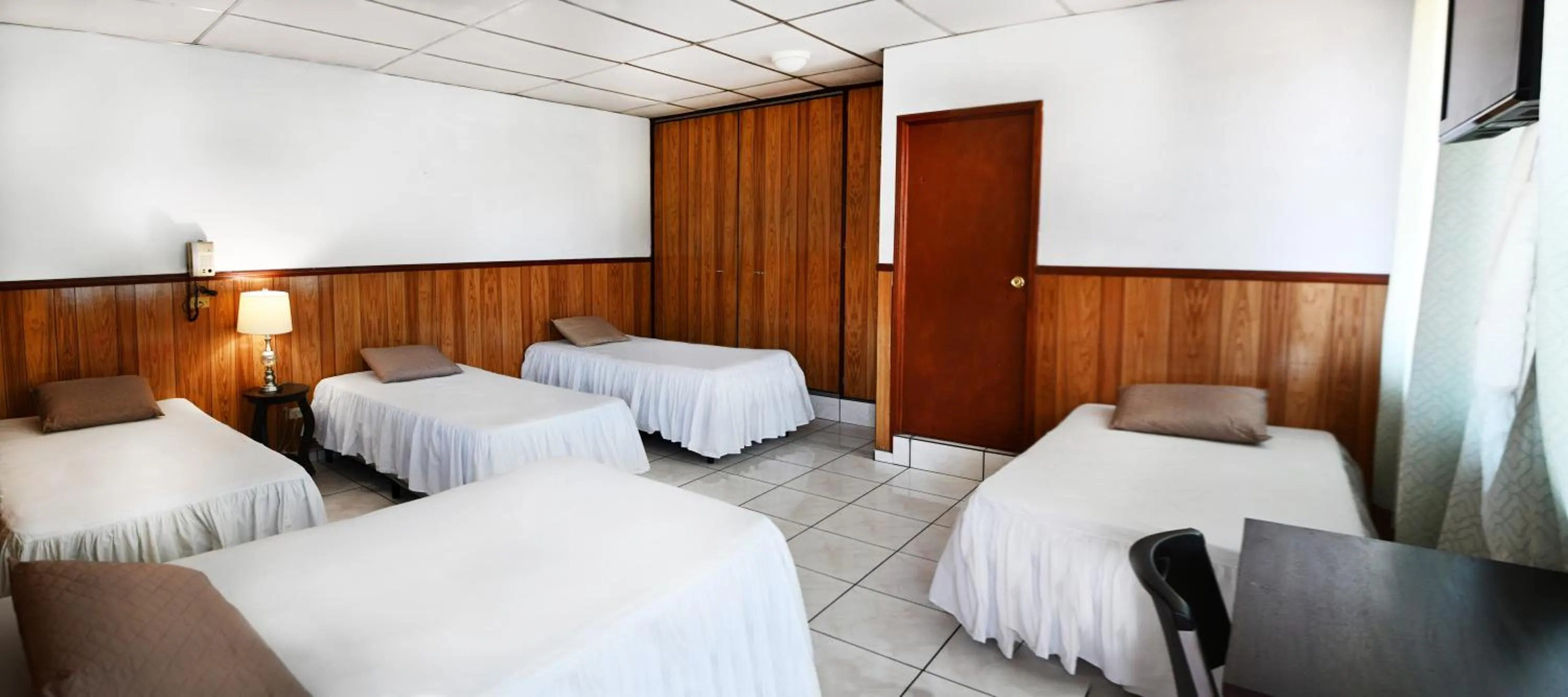 Bed in Hotel Manantiales El Salvador