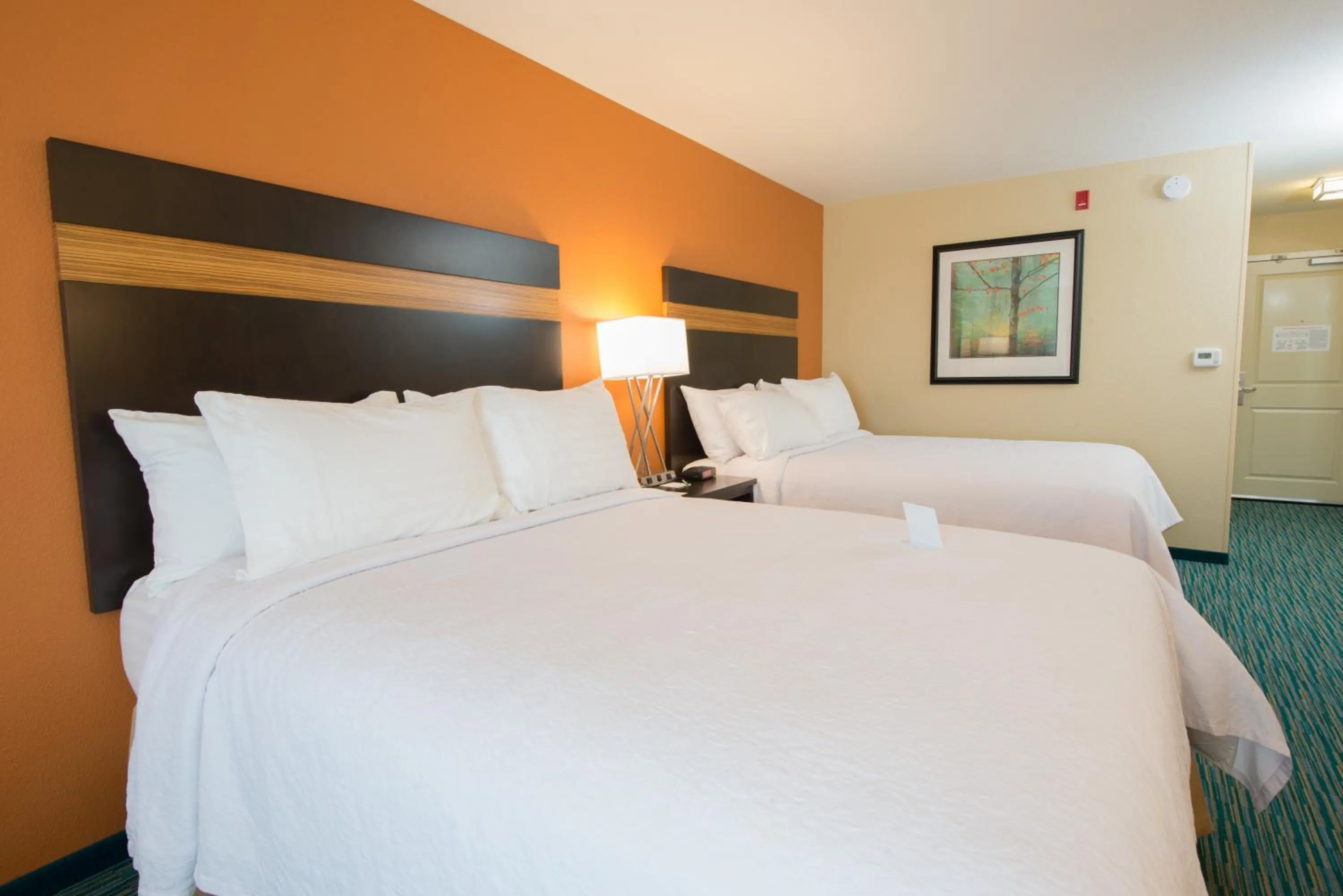 Photo of the whole room, Bed in Holiday Inn Bismarck by IHG