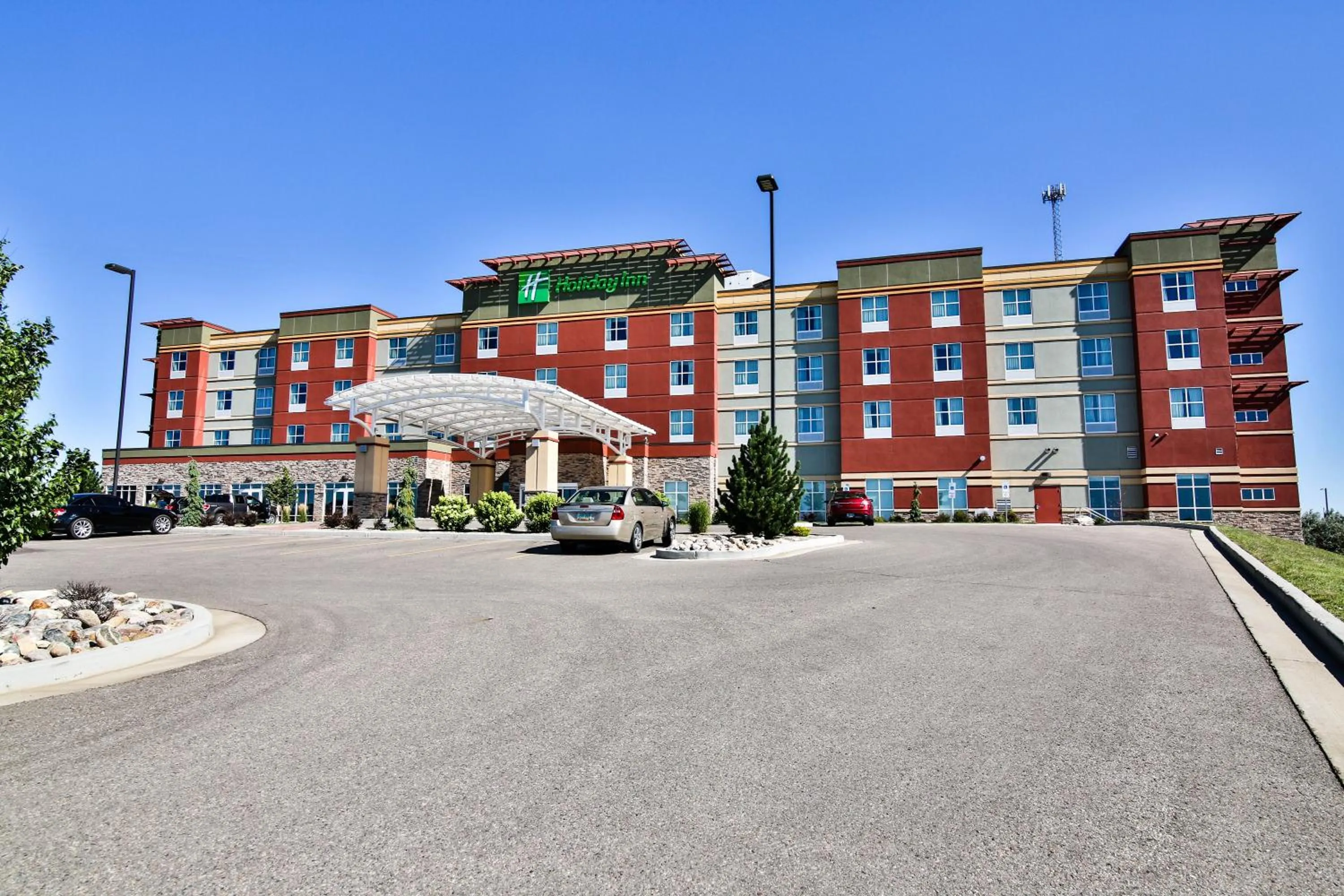 Property building in Holiday Inn Bismarck by IHG