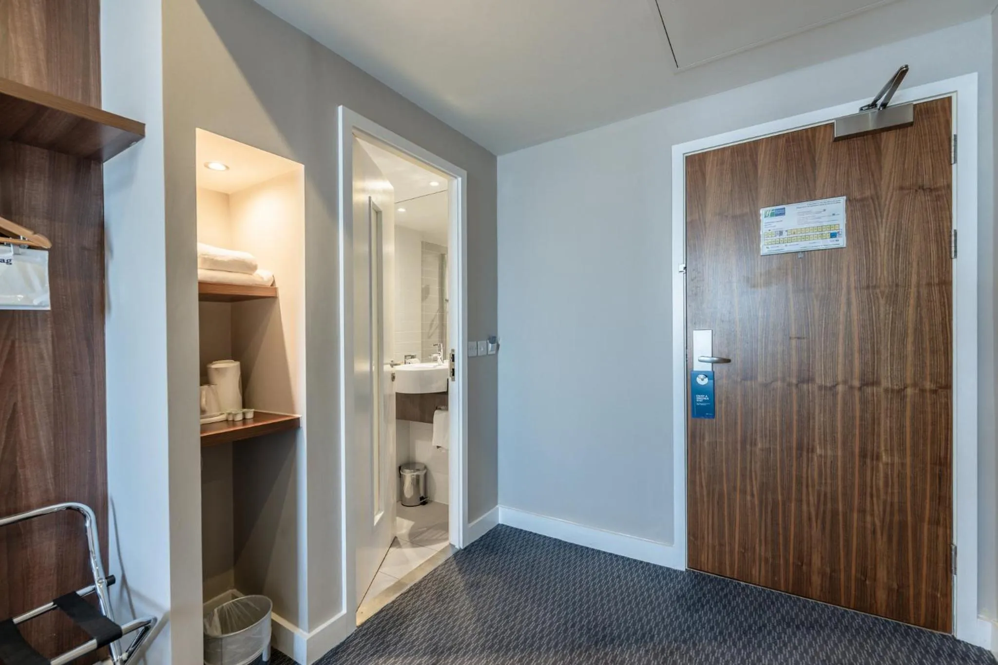 Photo of the whole room in Holiday Inn Express Aberdeen Airport by IHG