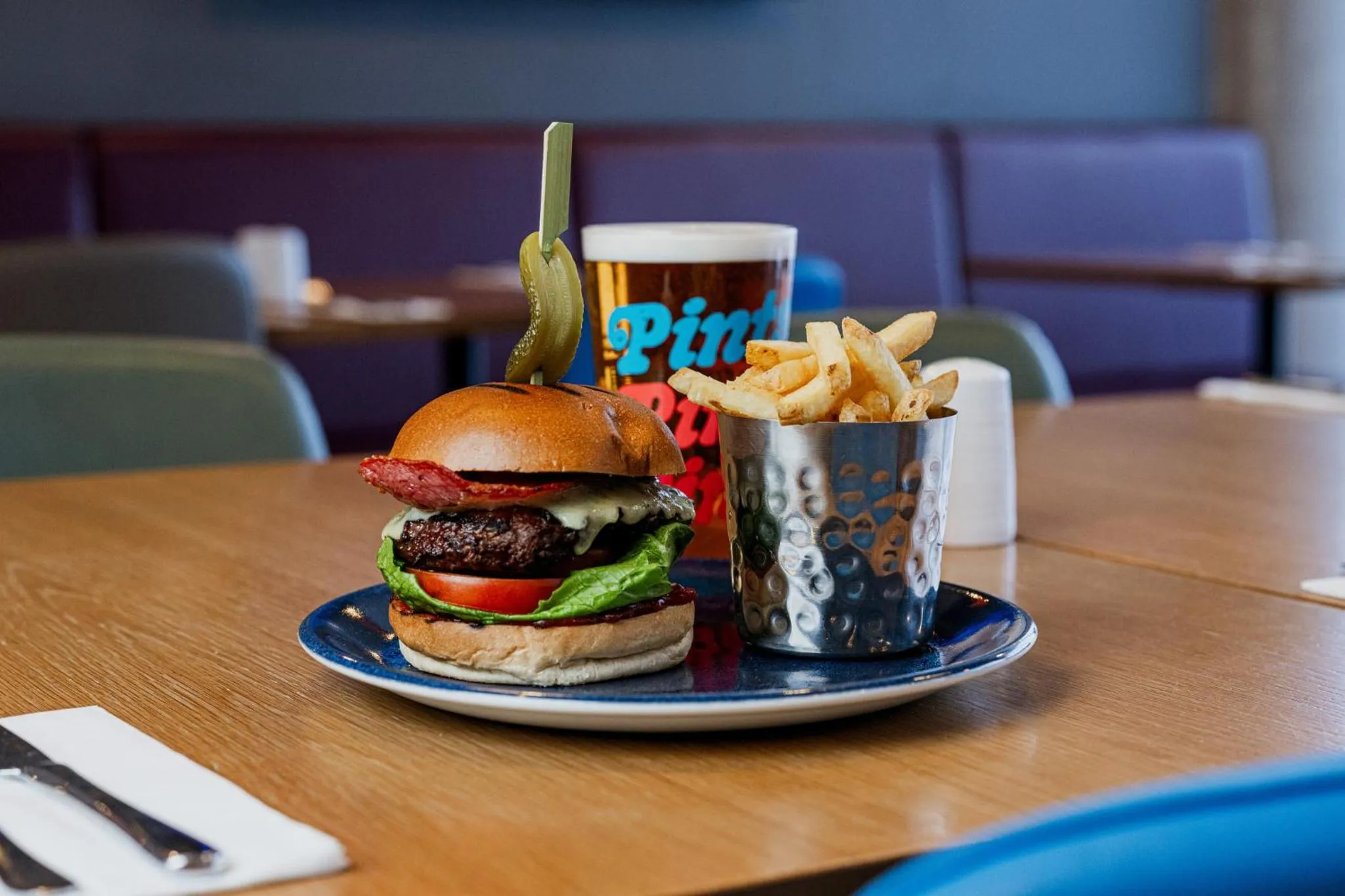 Restaurant/places to eat in Holiday Inn Express Aberdeen Airport by IHG