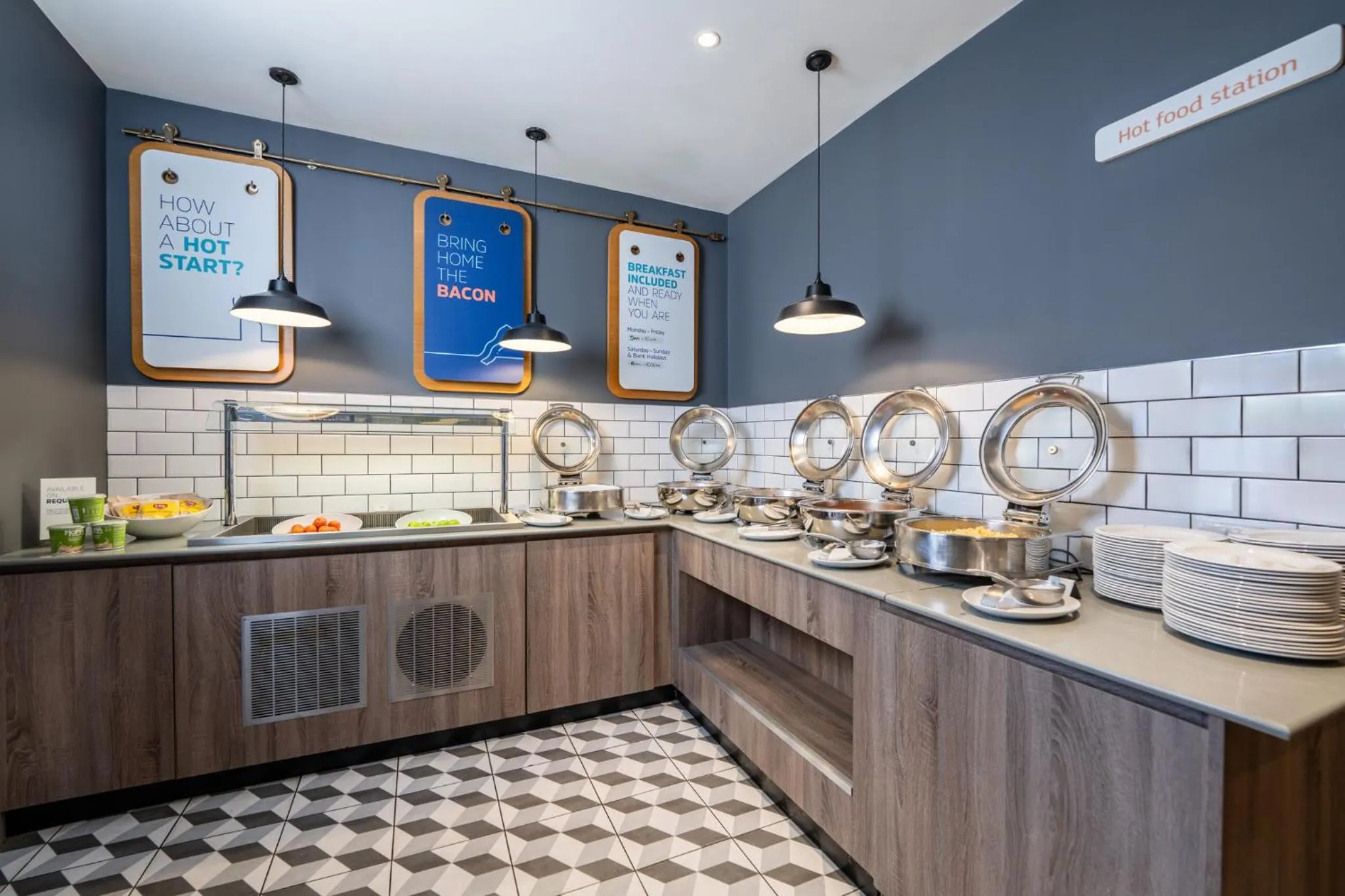 Breakfast in Holiday Inn Express Aberdeen Airport by IHG