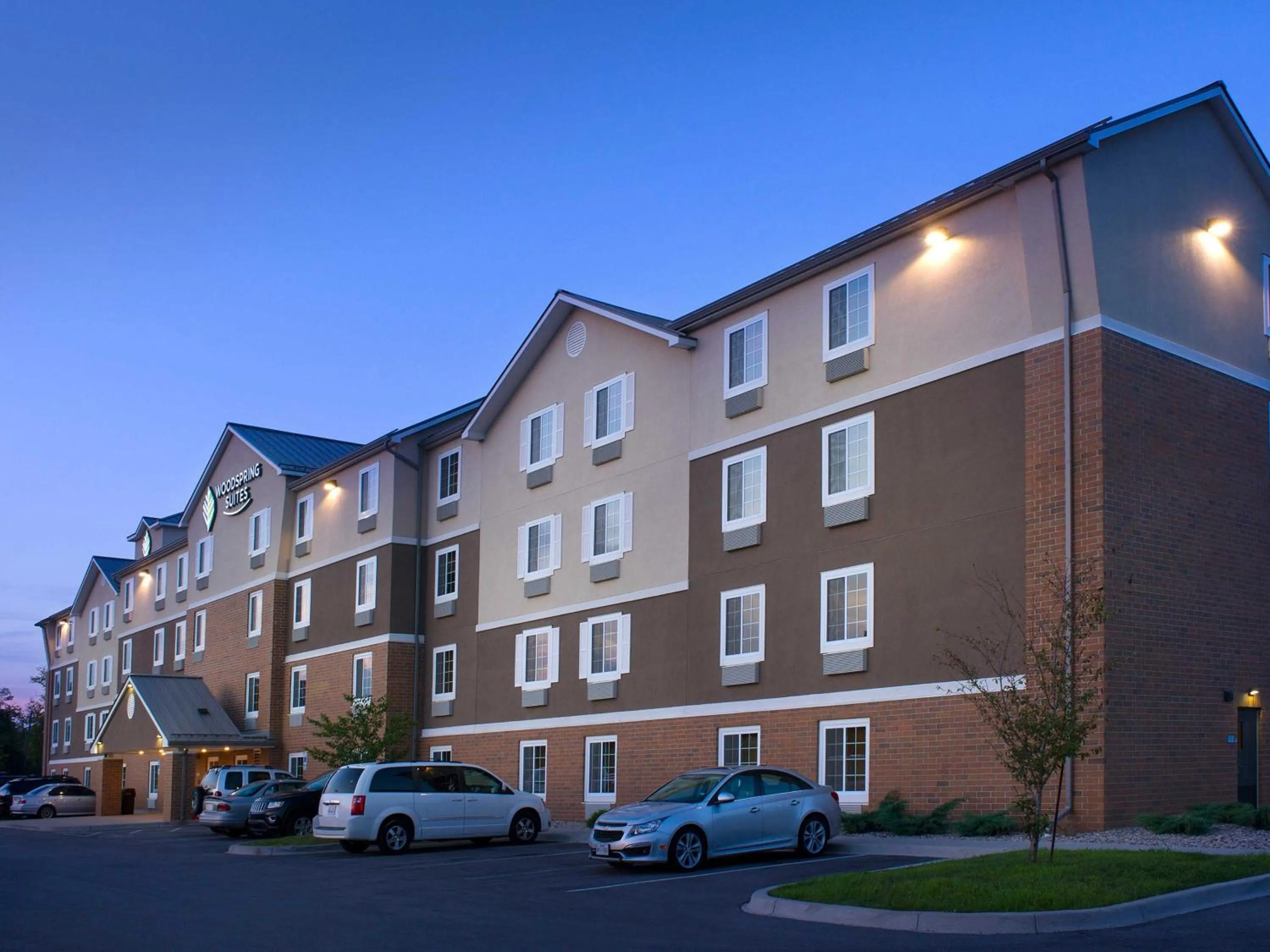 Property building in WoodSpring Suites Louisville Jeffersontown