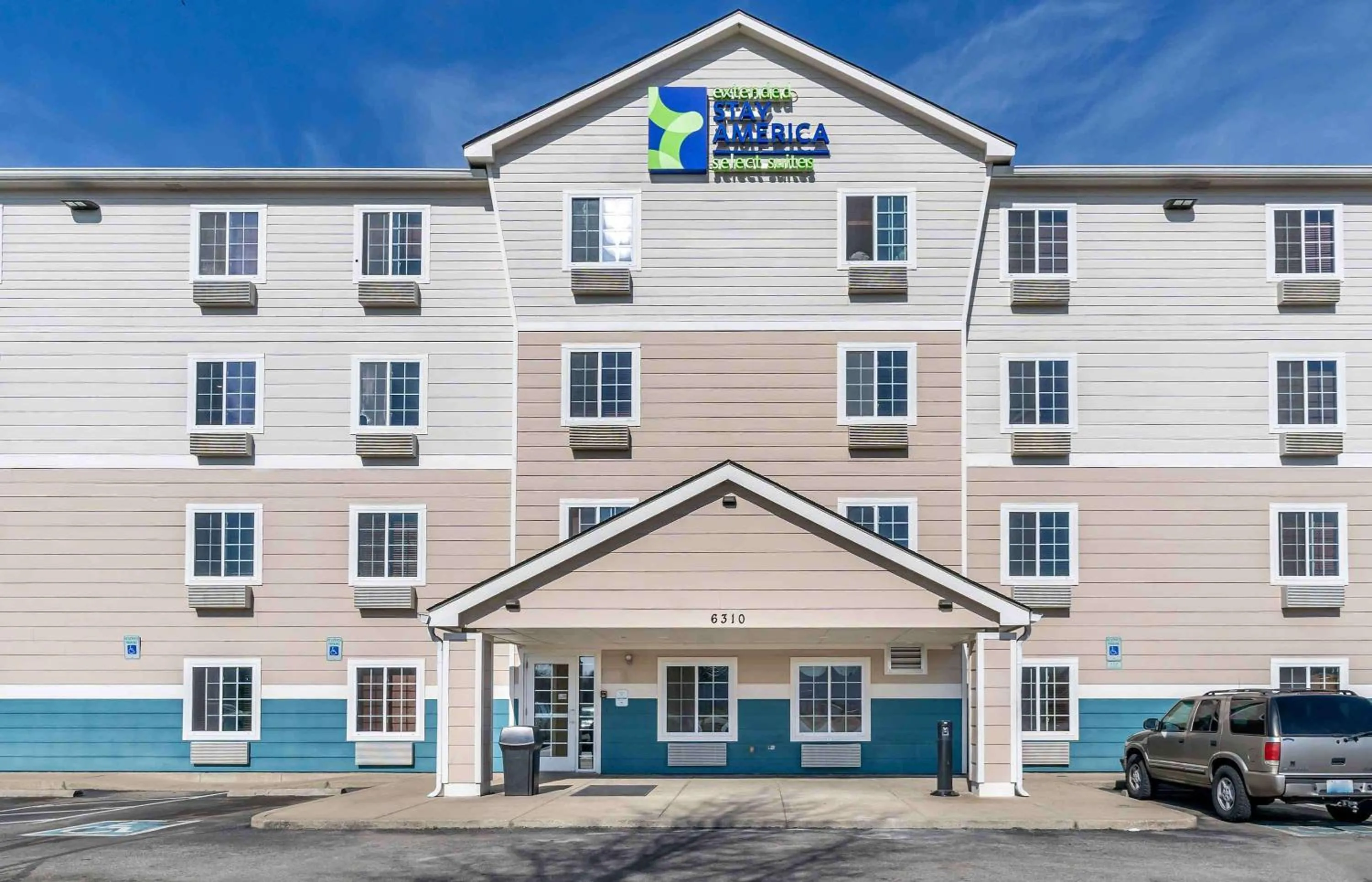 Property building in Extended Stay America Select Suites - Louisville - South