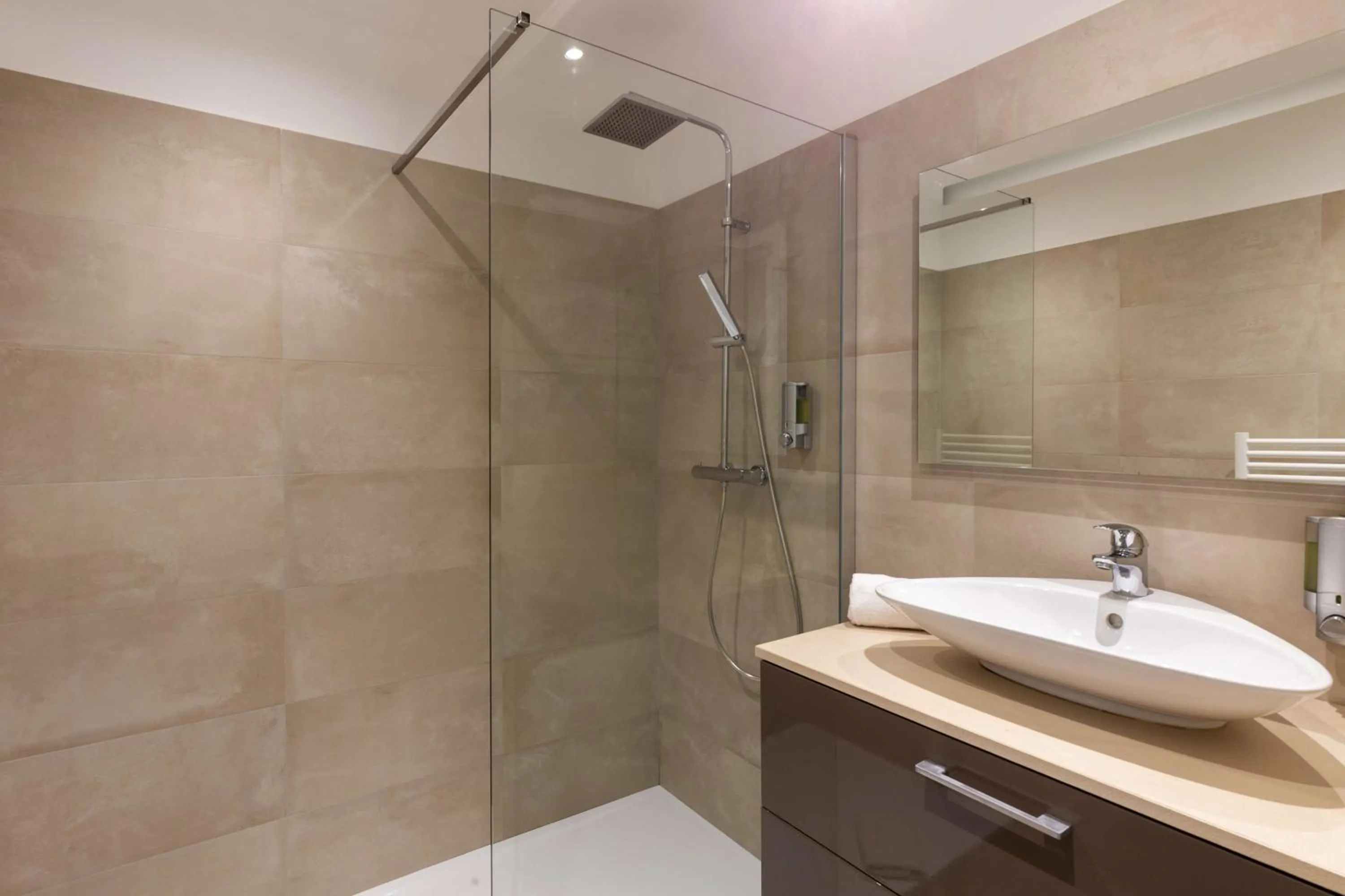 Bathroom in Best Western Hotel Casa Bianca, Piscine Intérieure et Extérieure