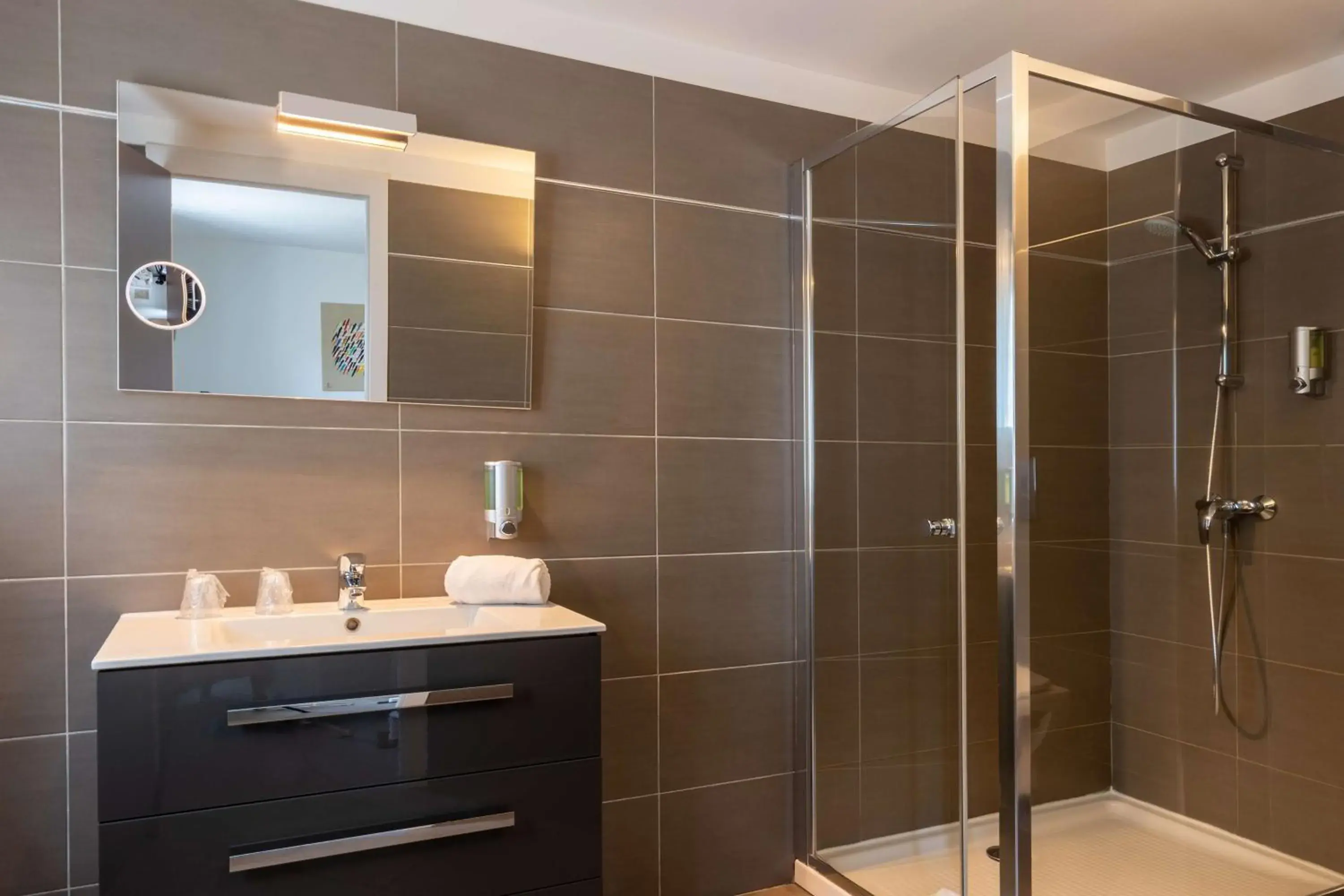 Queen Suite with Sofa Bed in Best Western Hotel Casa Bianca, Piscine Intérieure et Extérieure Queen Suite with Sofa Bed in Best Western Hotel Casa Bianca, Piscine Intérieure et Extérieure