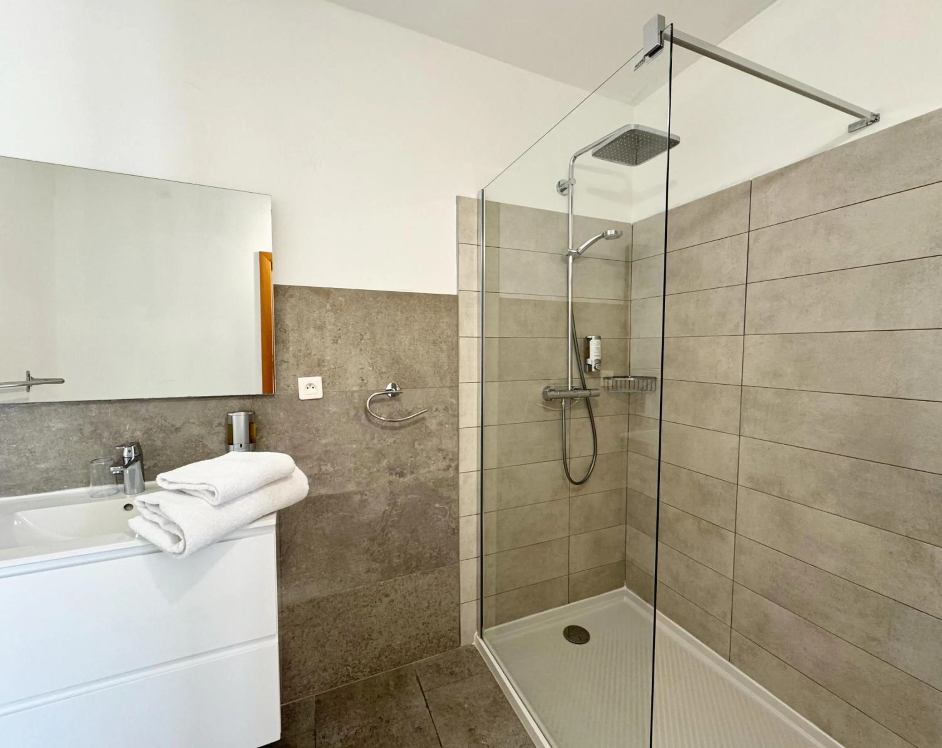 Bedroom in Best Western Hotel Casa Bianca, Piscine Intérieure et Extérieure