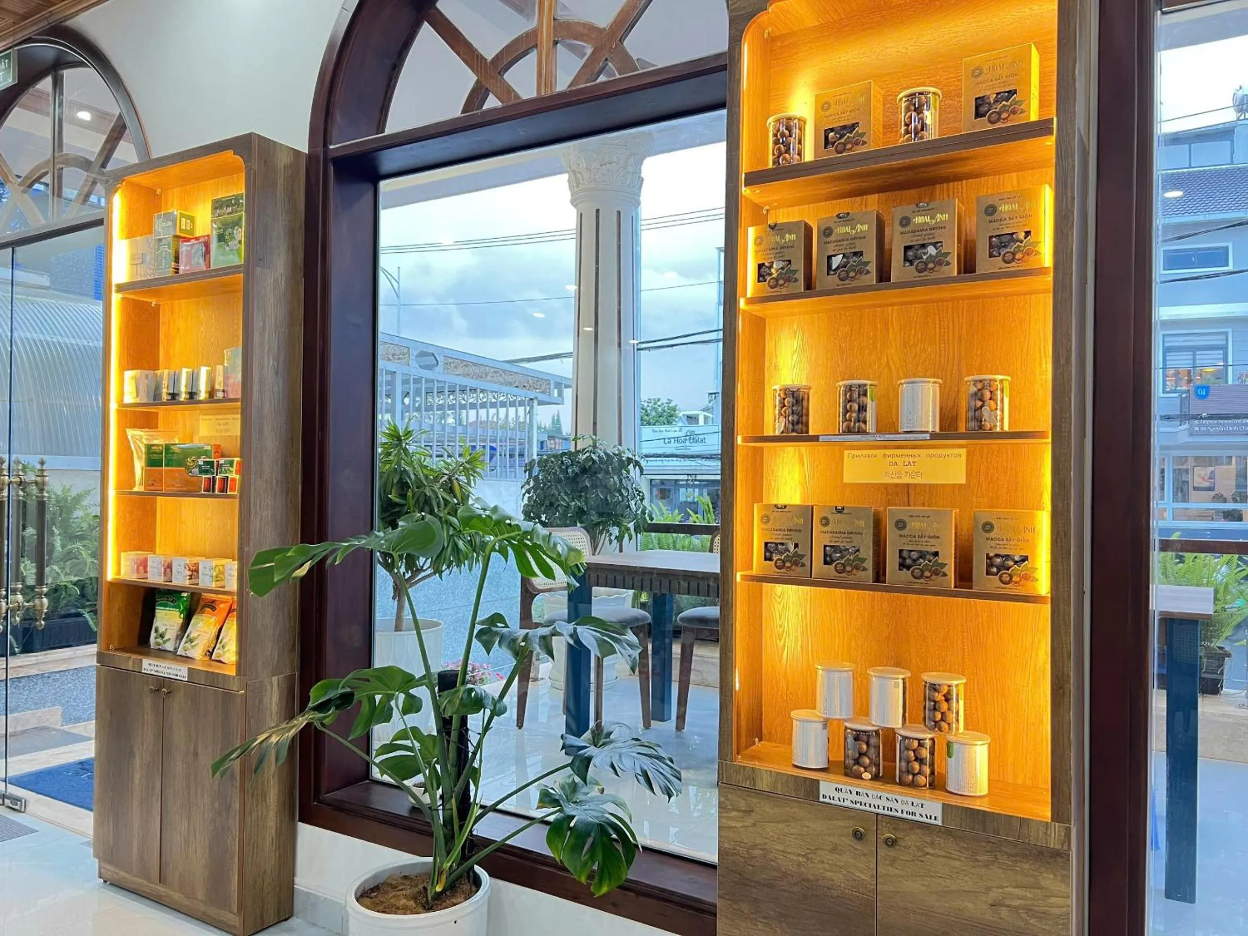 Shopping Area in ORCHID Hotel