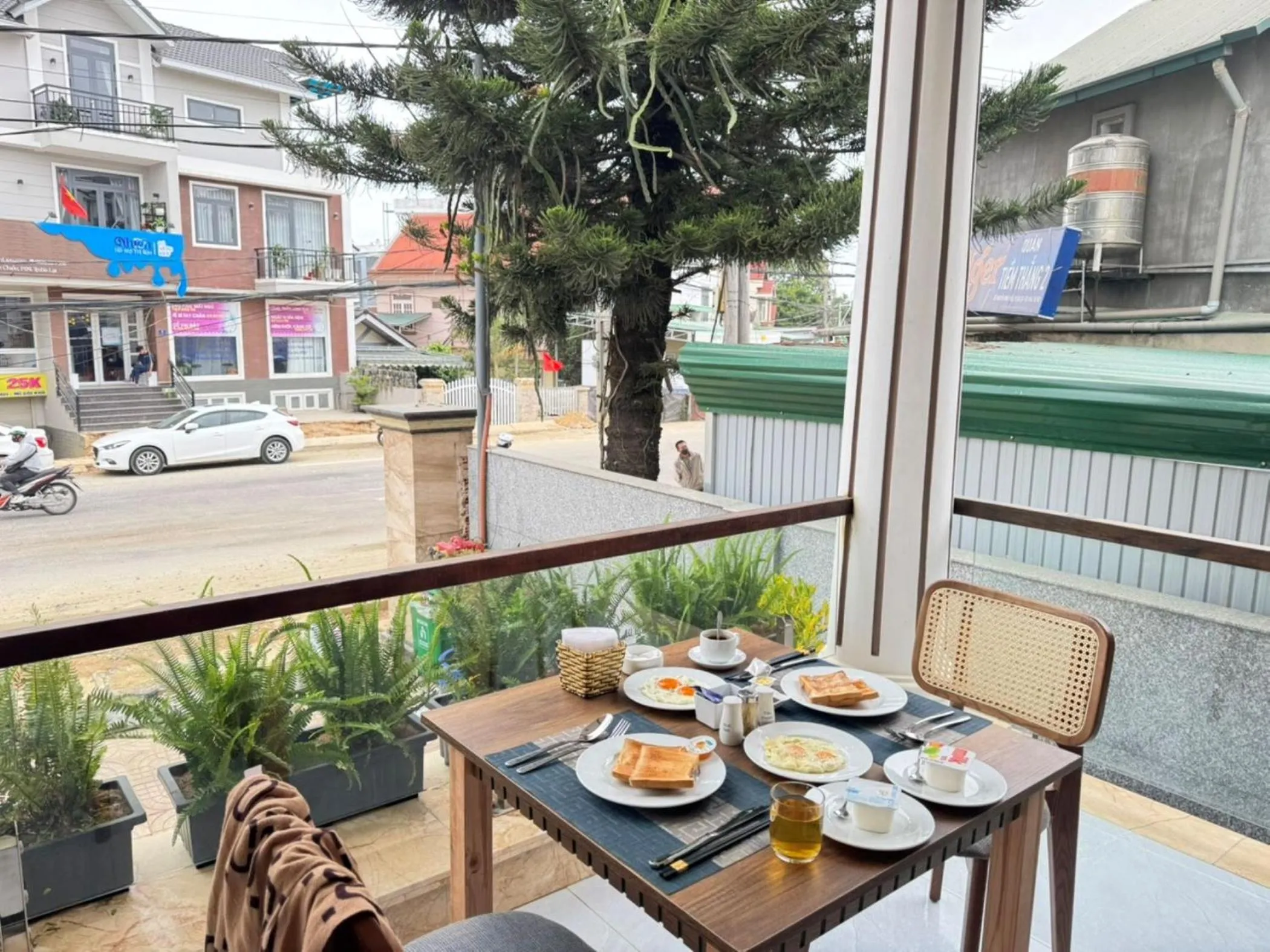 Continental breakfast in ORCHID Hotel