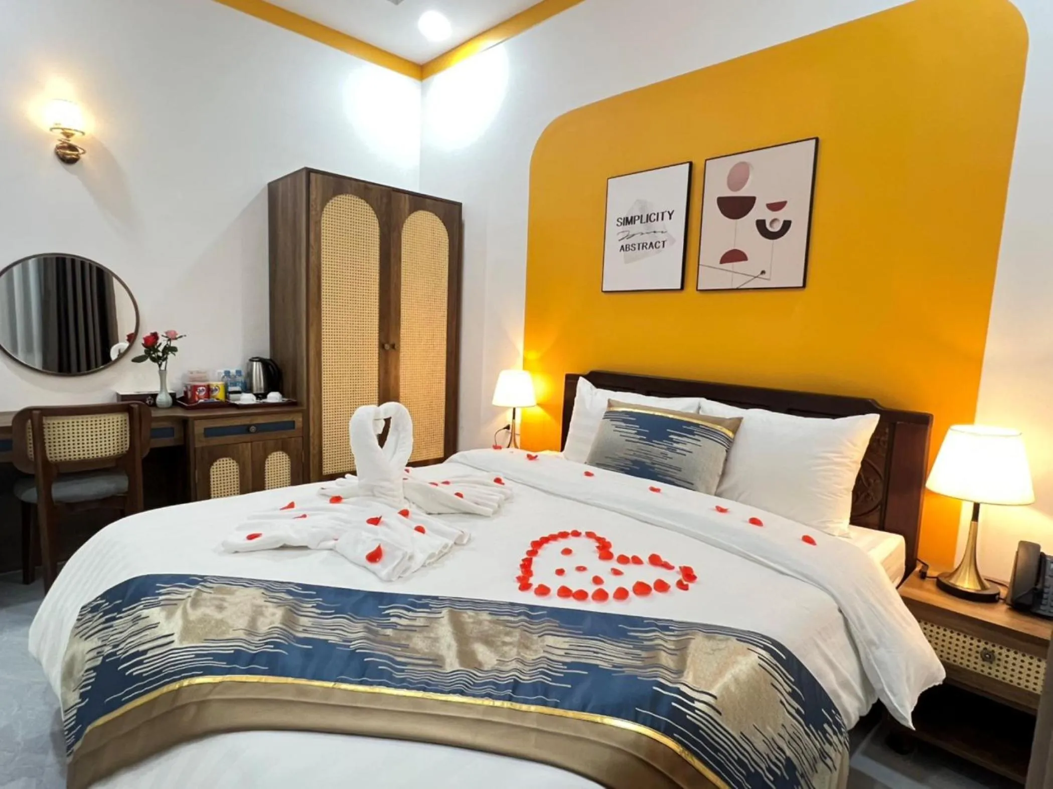 Coffee/tea facilities, Bed in ORCHID Hotel