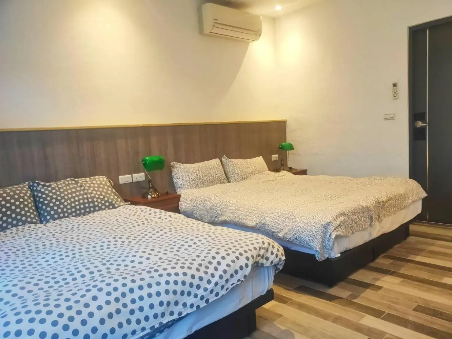 Family Room in Oia Cafe B&B Family Room in Oia Cafe B&B