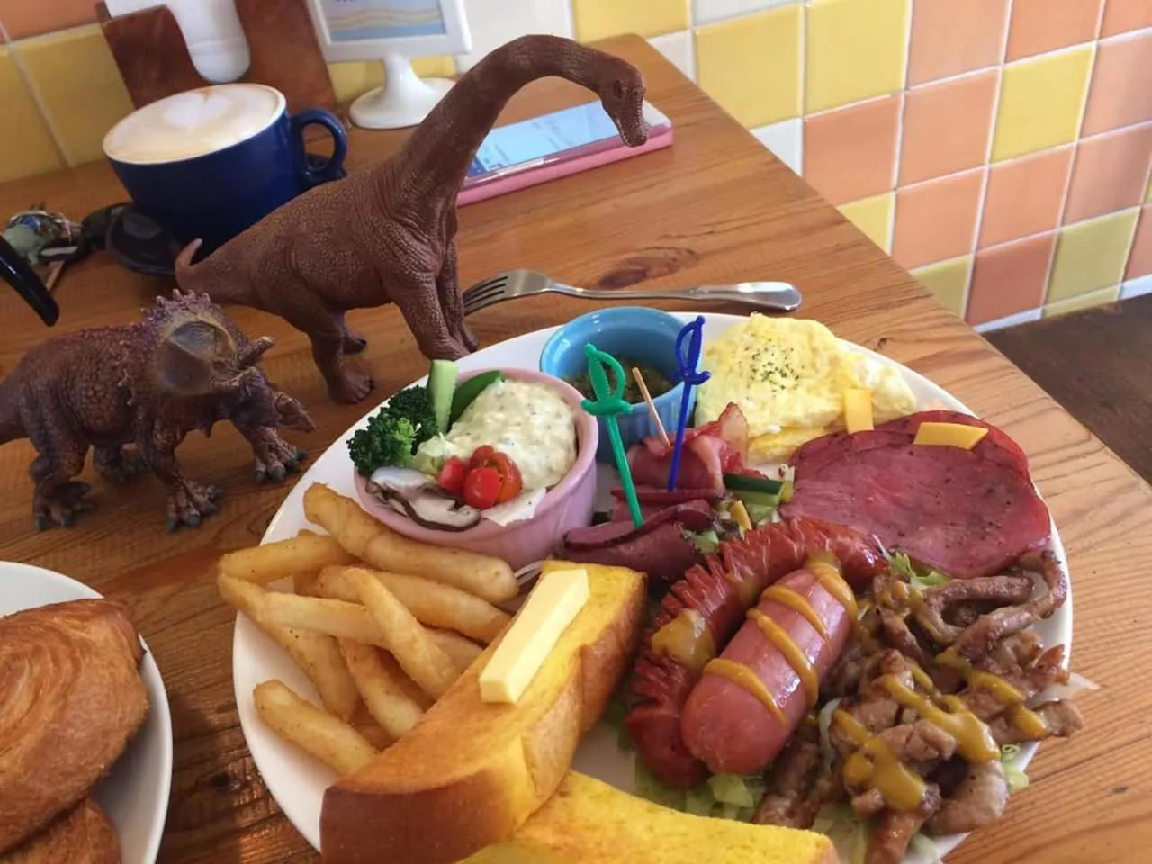 Breakfast in Oia Cafe B&B