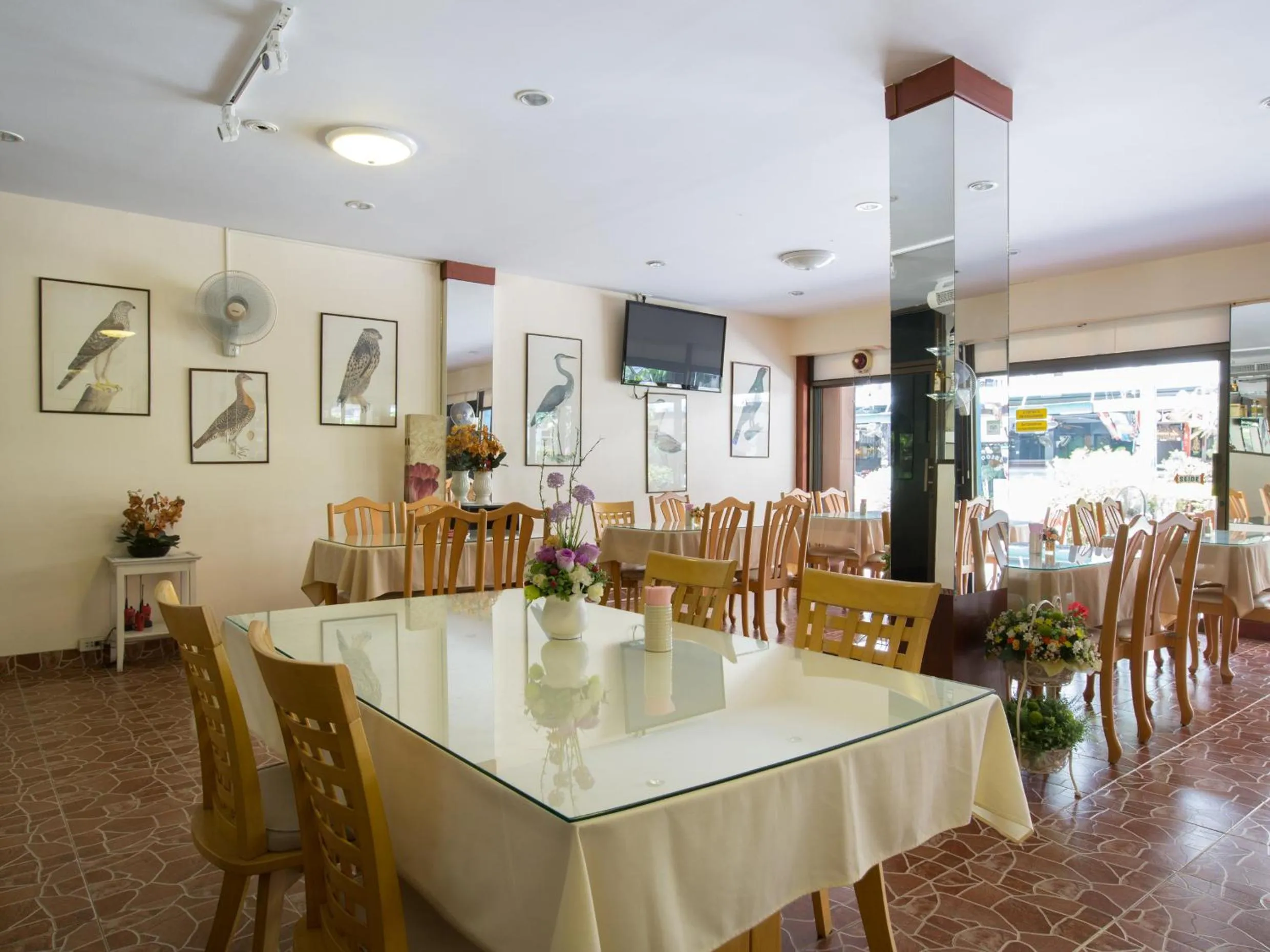Restaurant/places to eat in Stefan's Guesthouse