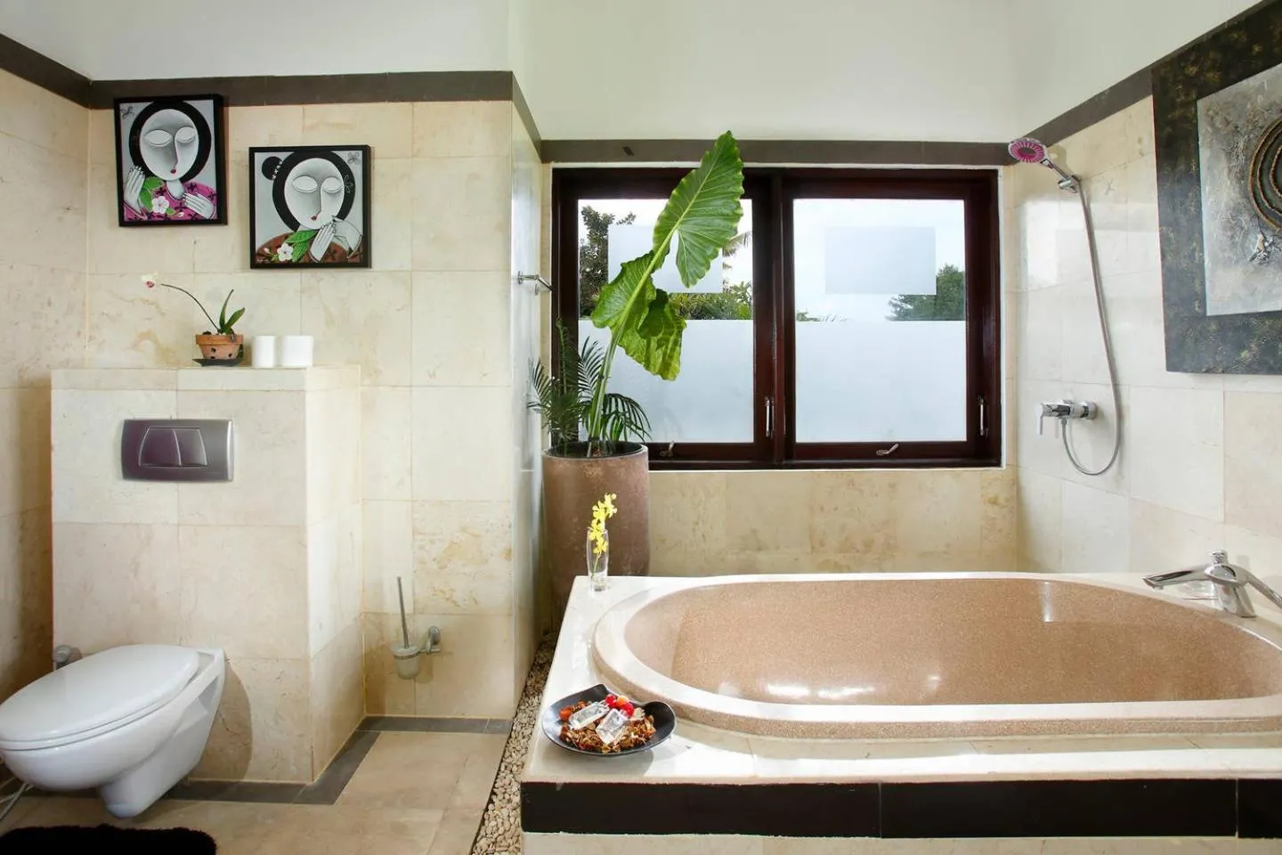 Bathroom in Villa L'Orange Bali