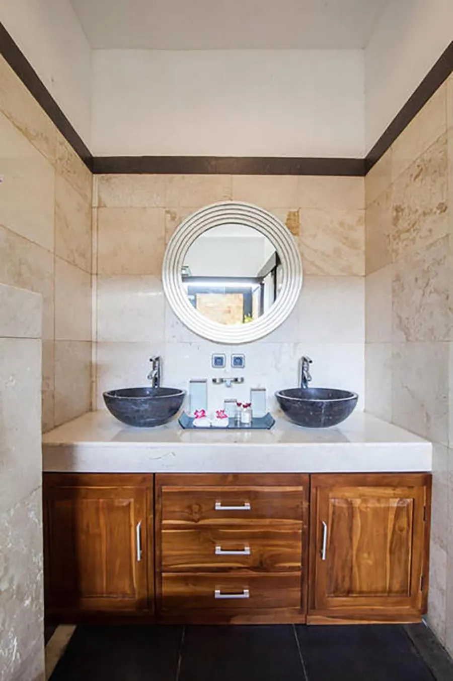 Bathroom in Villa L'Orange Bali