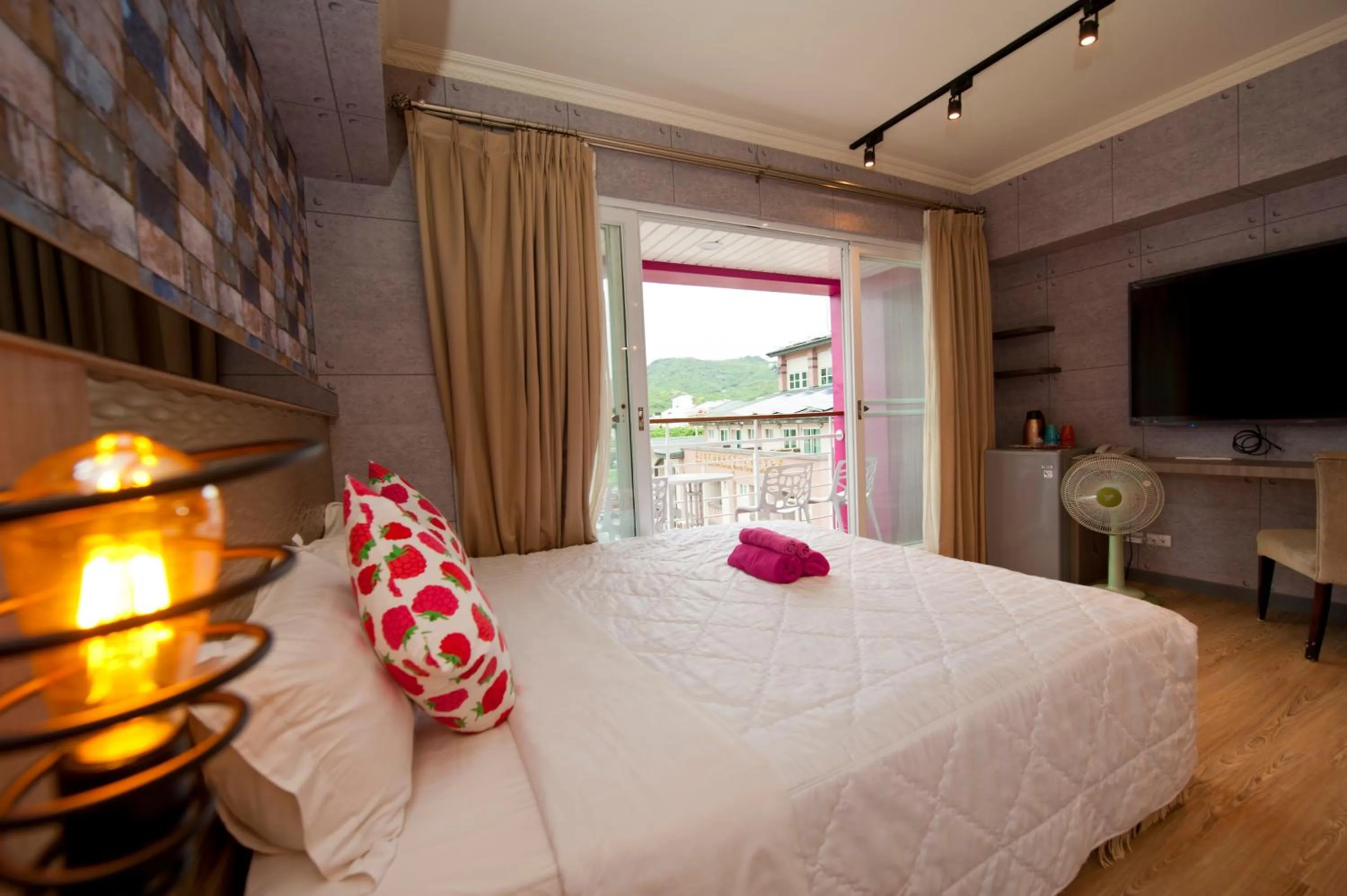 Bed in 墾丁品喬旅店