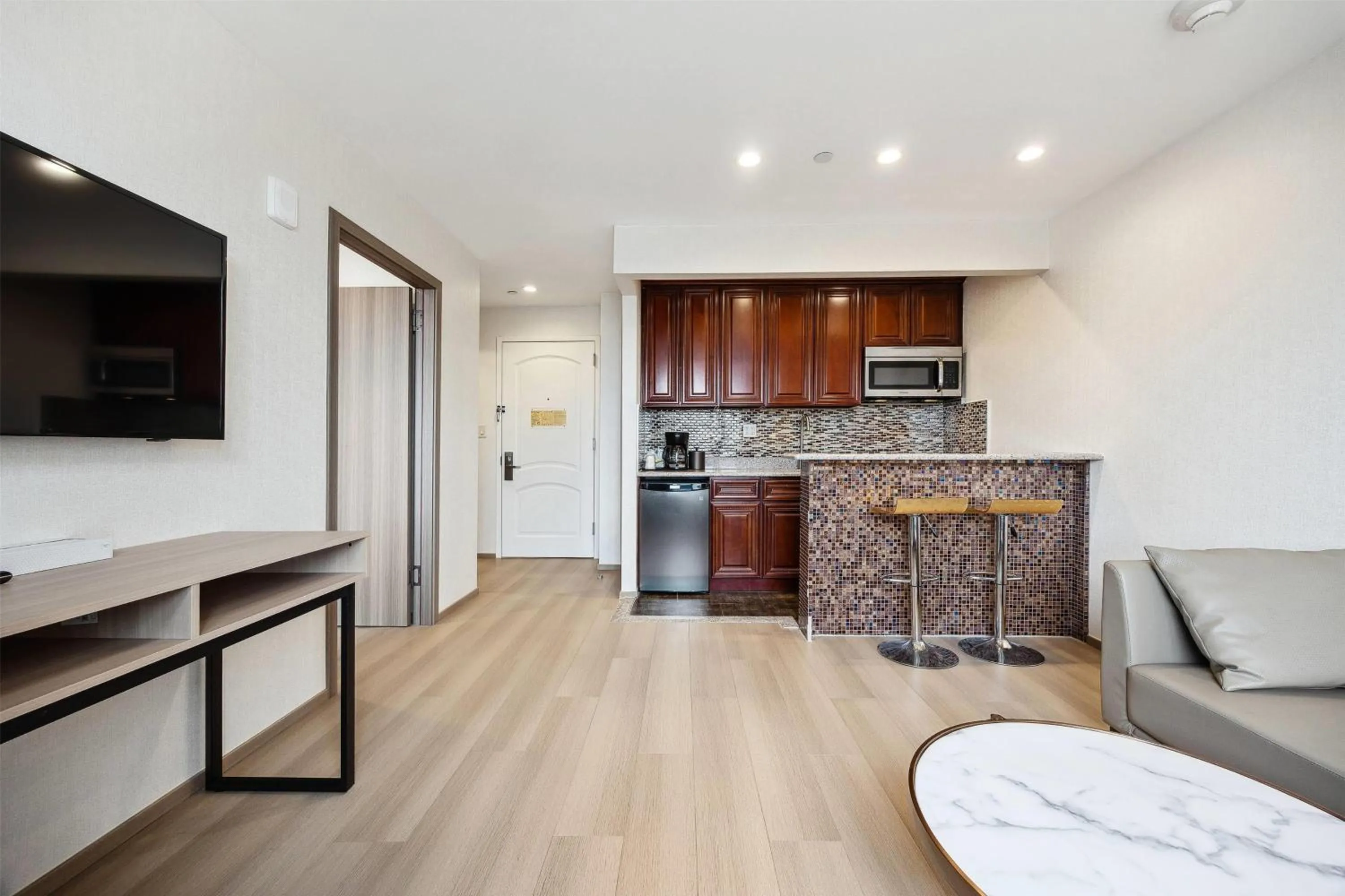 Photo of the whole room in Ramada by Wyndham Flushing Queens