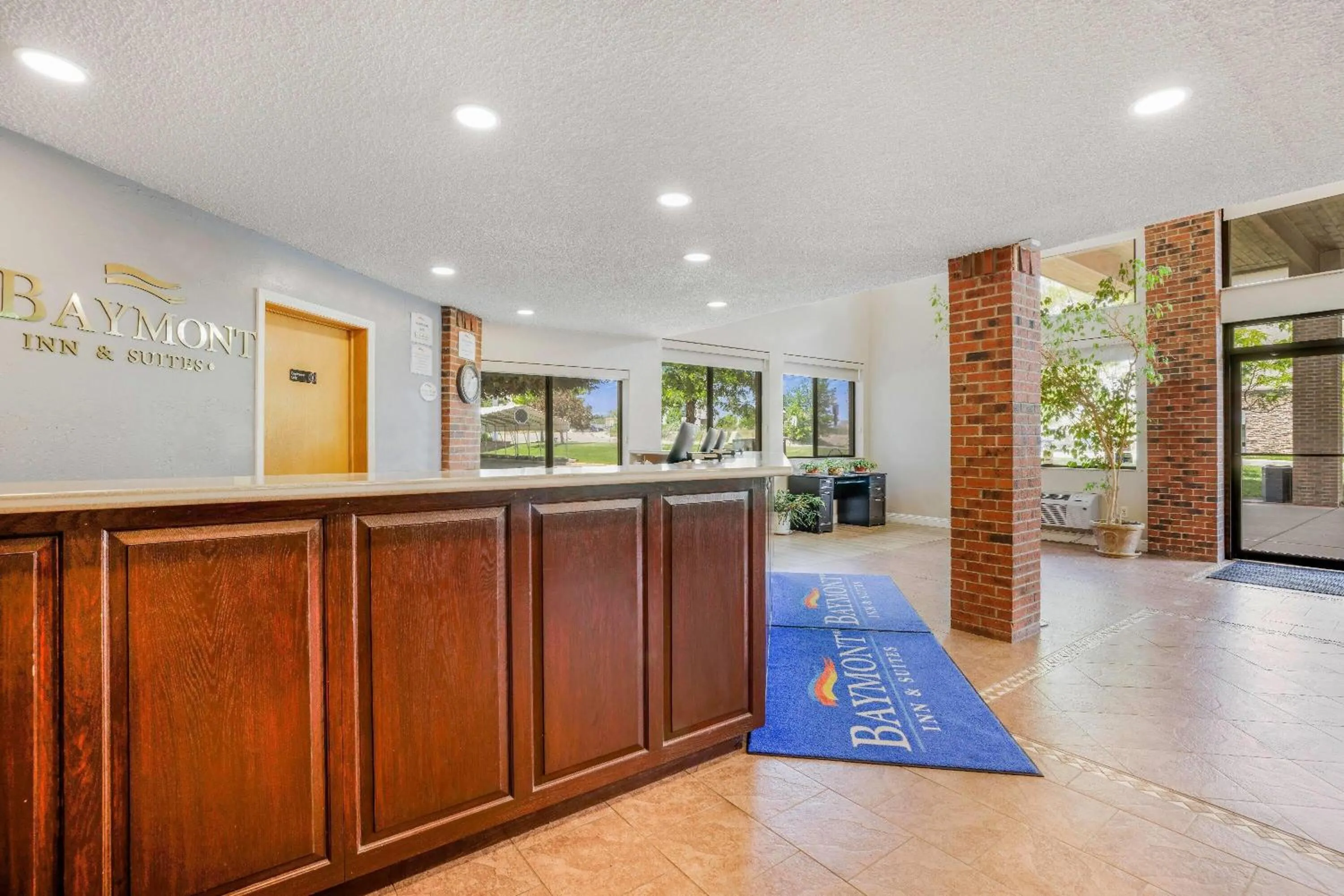 Lobby or reception in Baymont by Wyndham Cortez