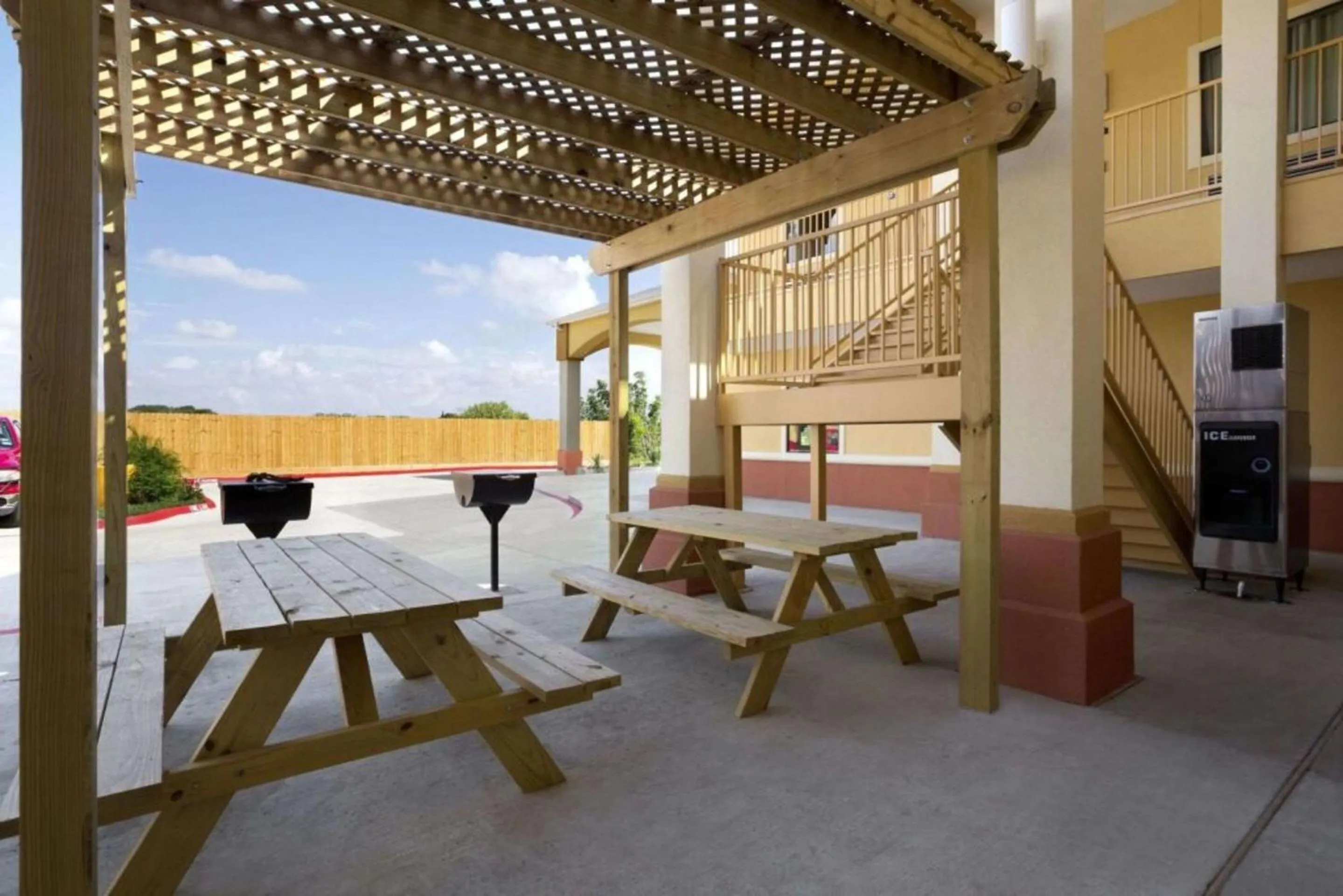 Property building in Studio 6 Gonzales, TX