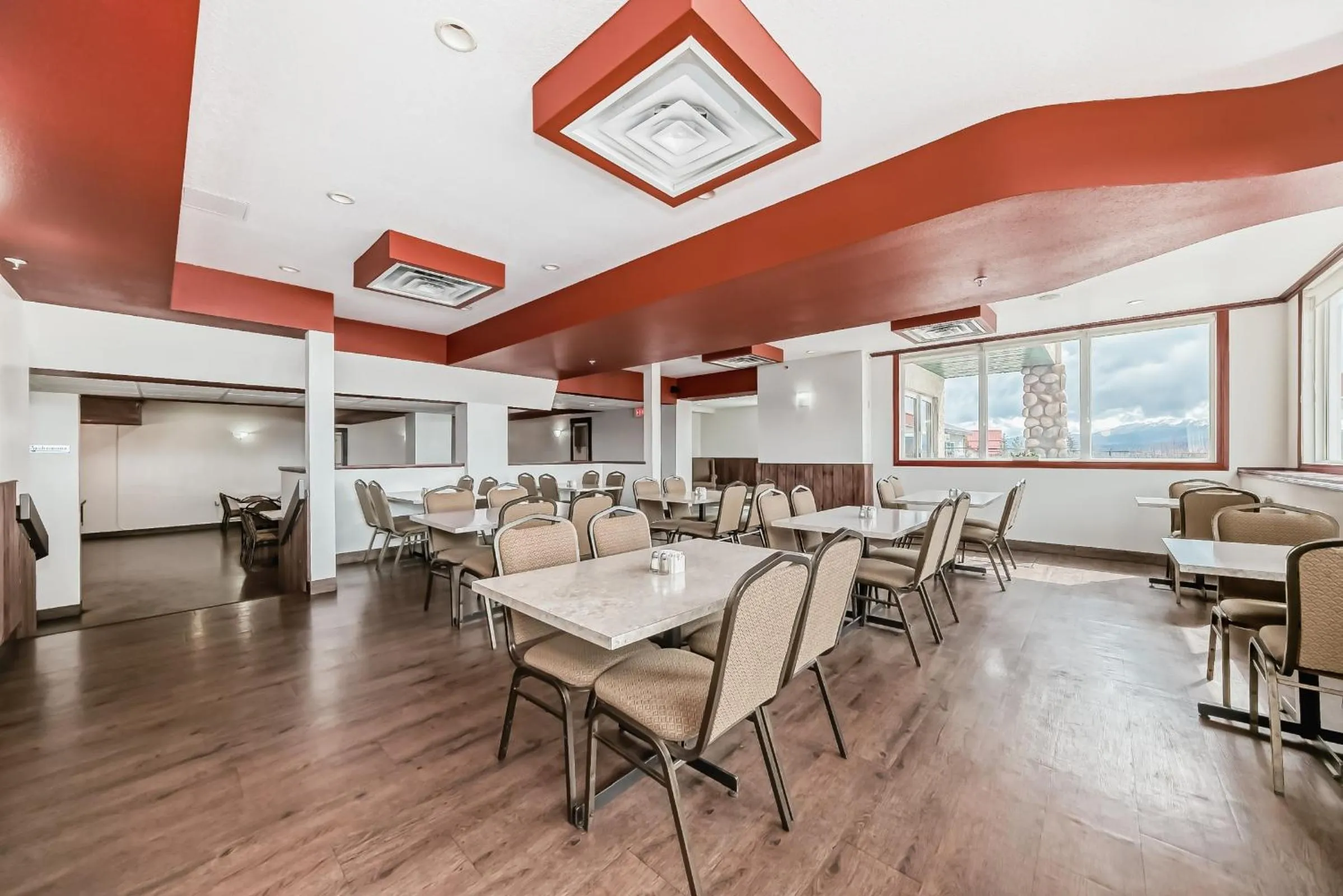 Restaurant/places to eat in Grande Cache Inn & Suites