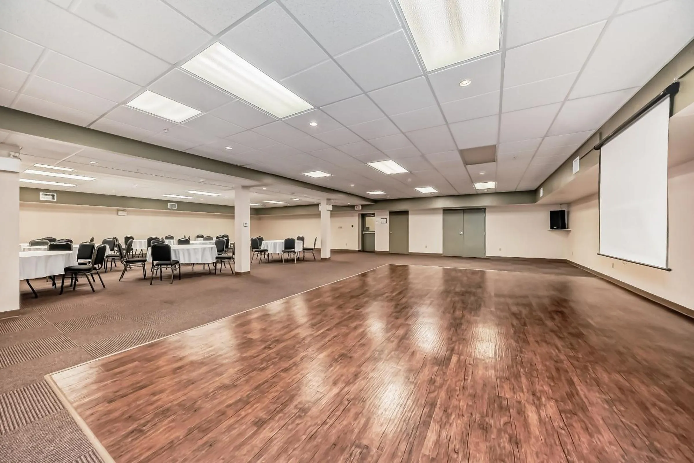 Banquet/Function facilities in Grande Cache Inn & Suites