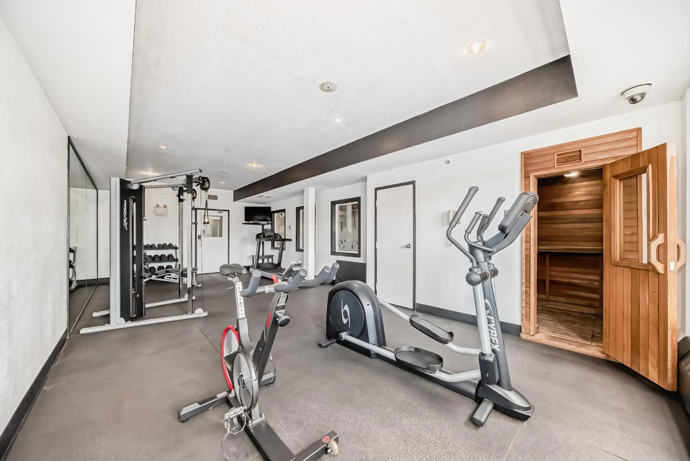 Fitness centre/facilities in Grande Cache Inn & Suites