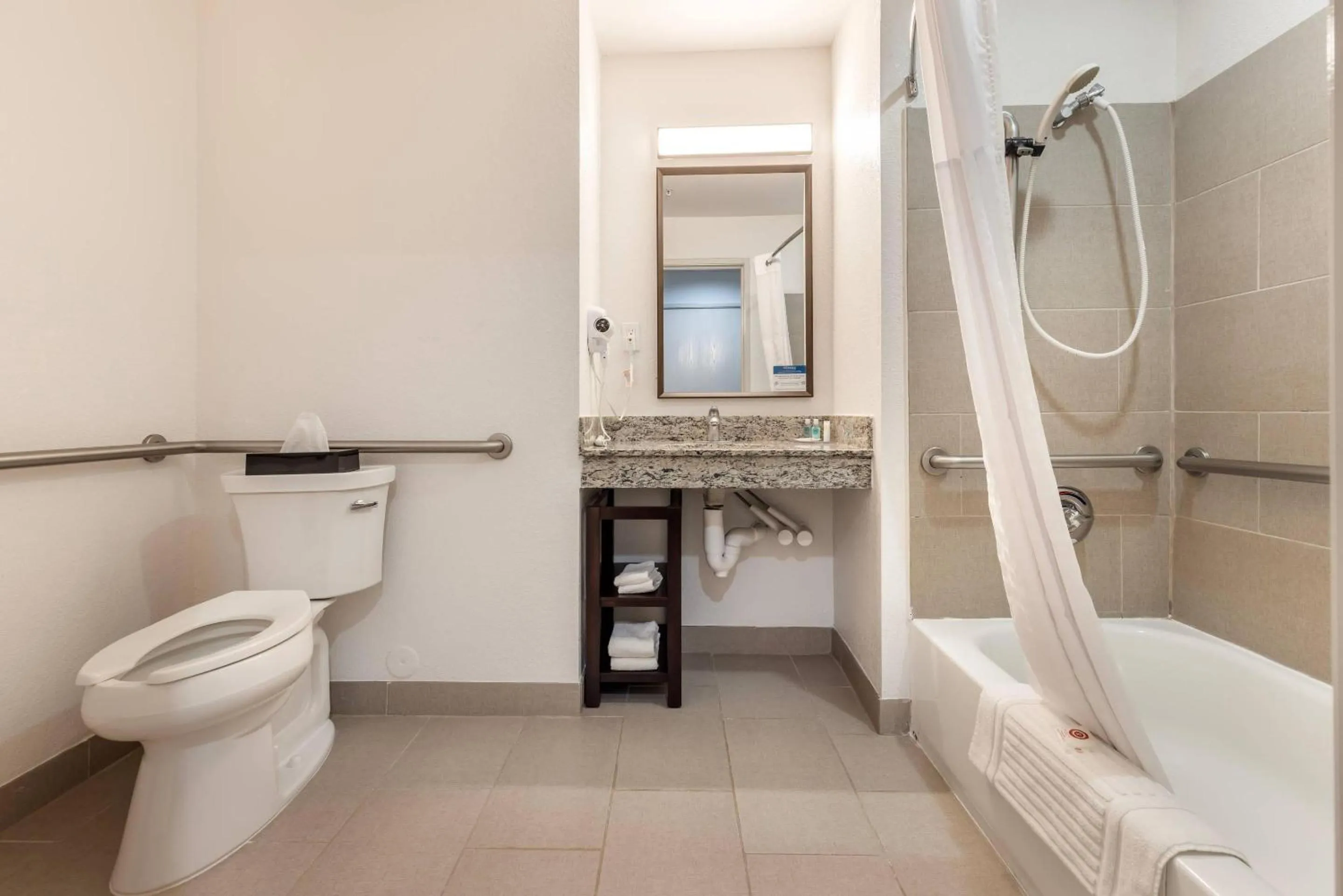 Bedroom in Comfort Inn & Suites Aztec - Farmington Area