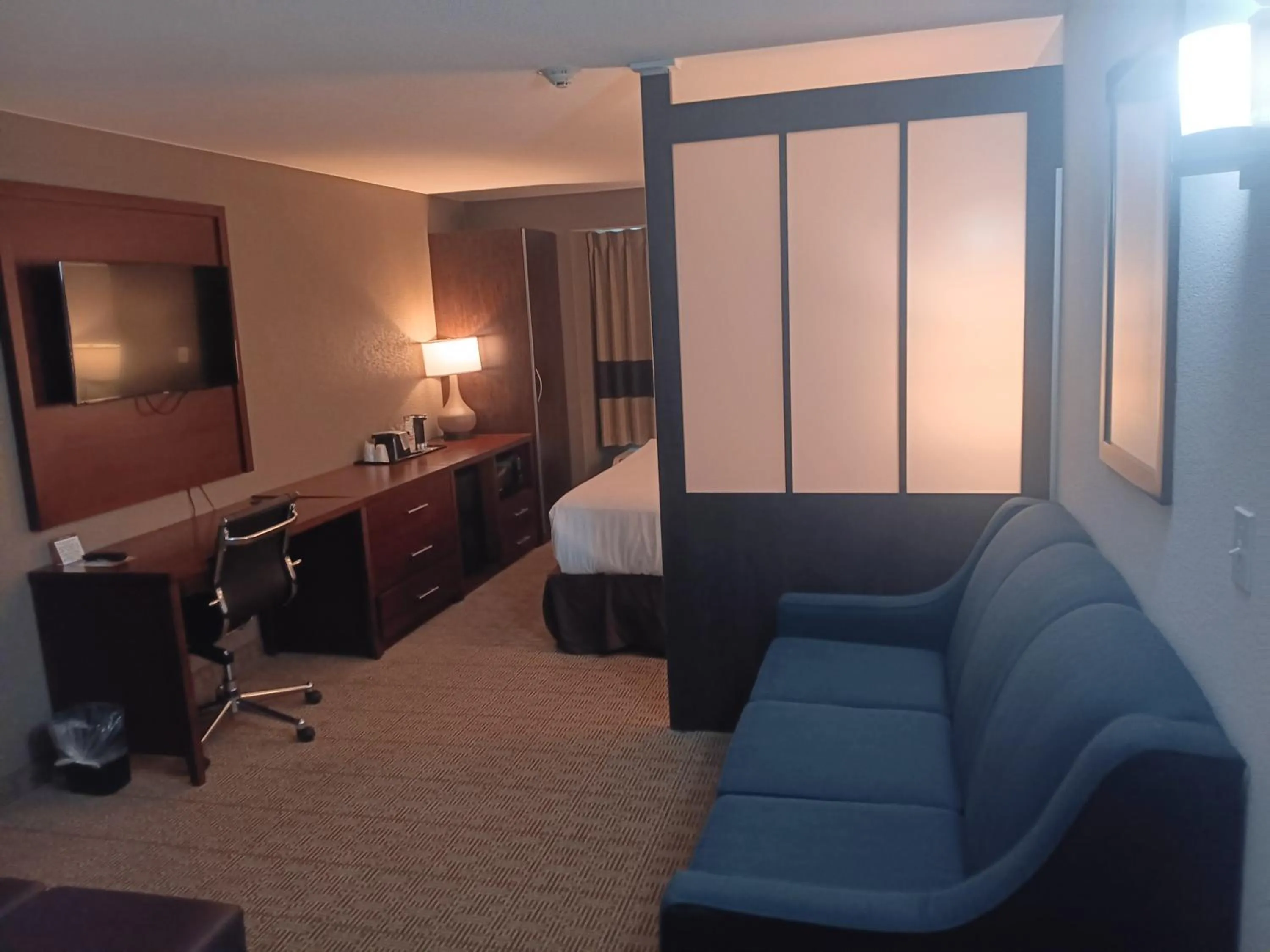 Comfort Inn & Suites