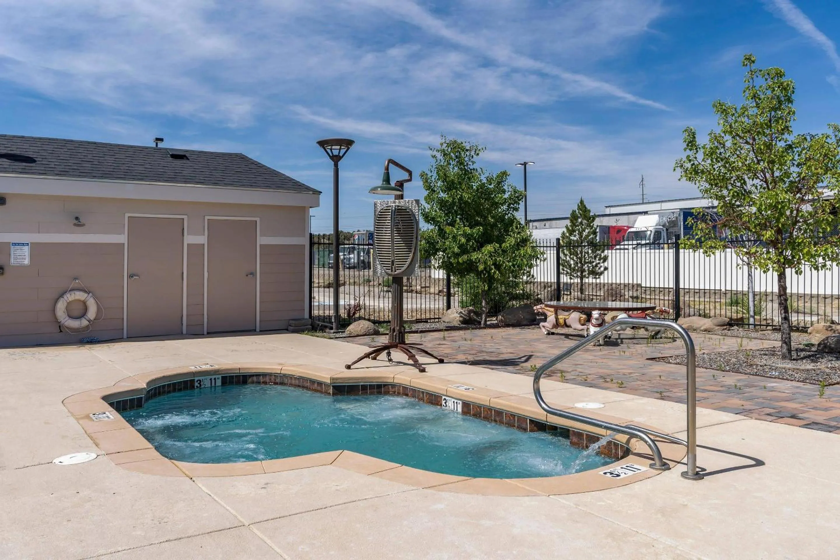 Swimming pool in Comfort Inn & Suites Aztec - Farmington Area